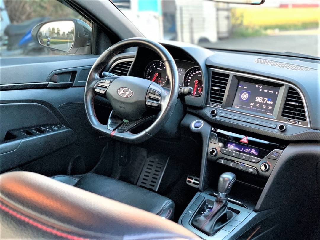 2018 Elantra 1.6 運動版 電話0909068733同LINE  第4張相片