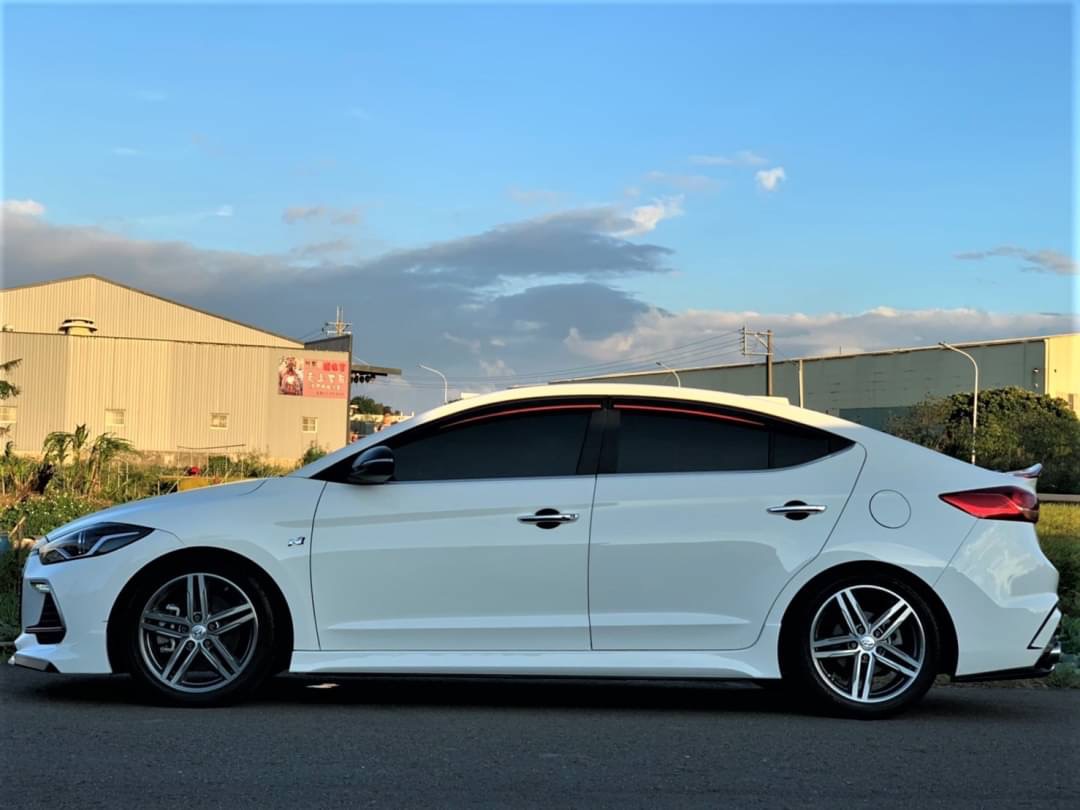 2018 Elantra 1.6 運動版 電話0909068733同LINE  第6張相片