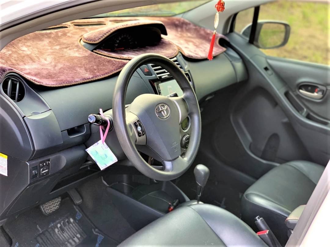 2011 Yaris G版 電話0909068733同Line   第5張相片