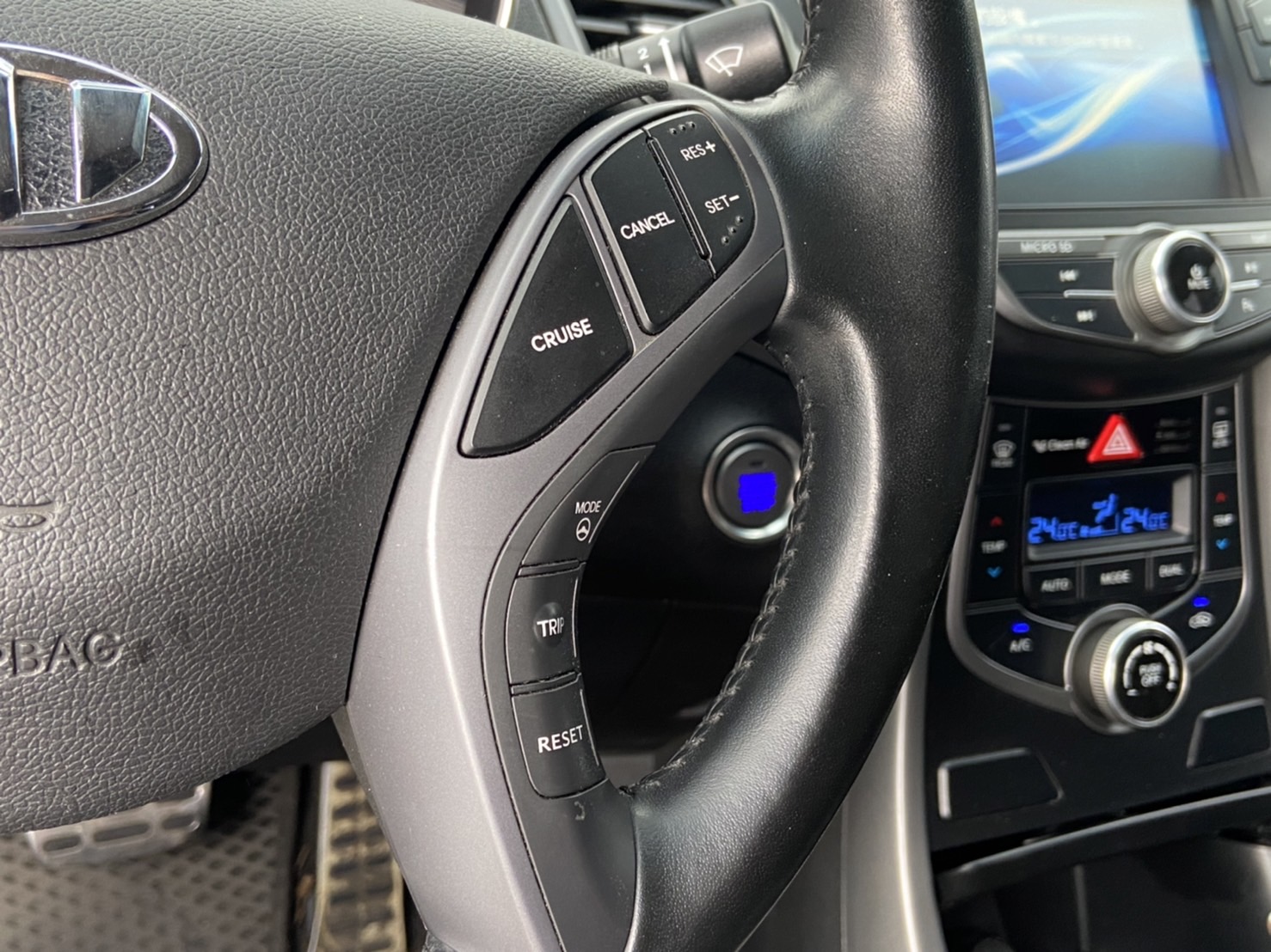 2015 ELANTRA EX版 電話0909068733同LINE  第8張相片