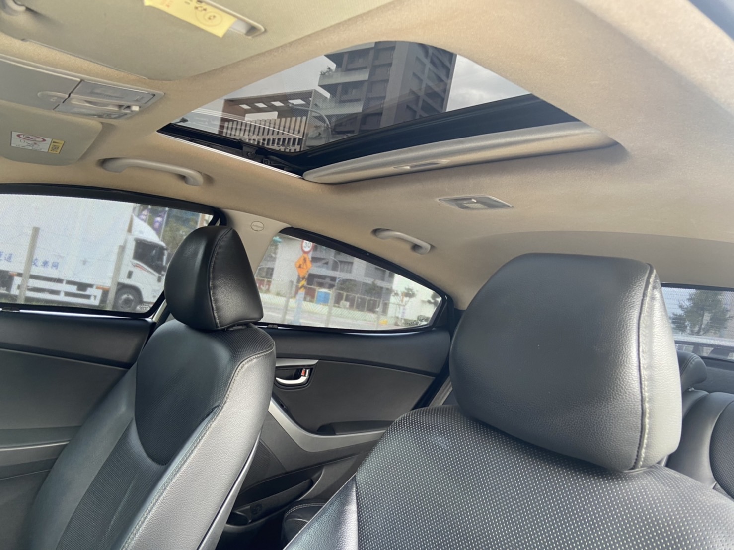 2015 ELANTRA EX版 電話0909068733同LINE  第12張相片