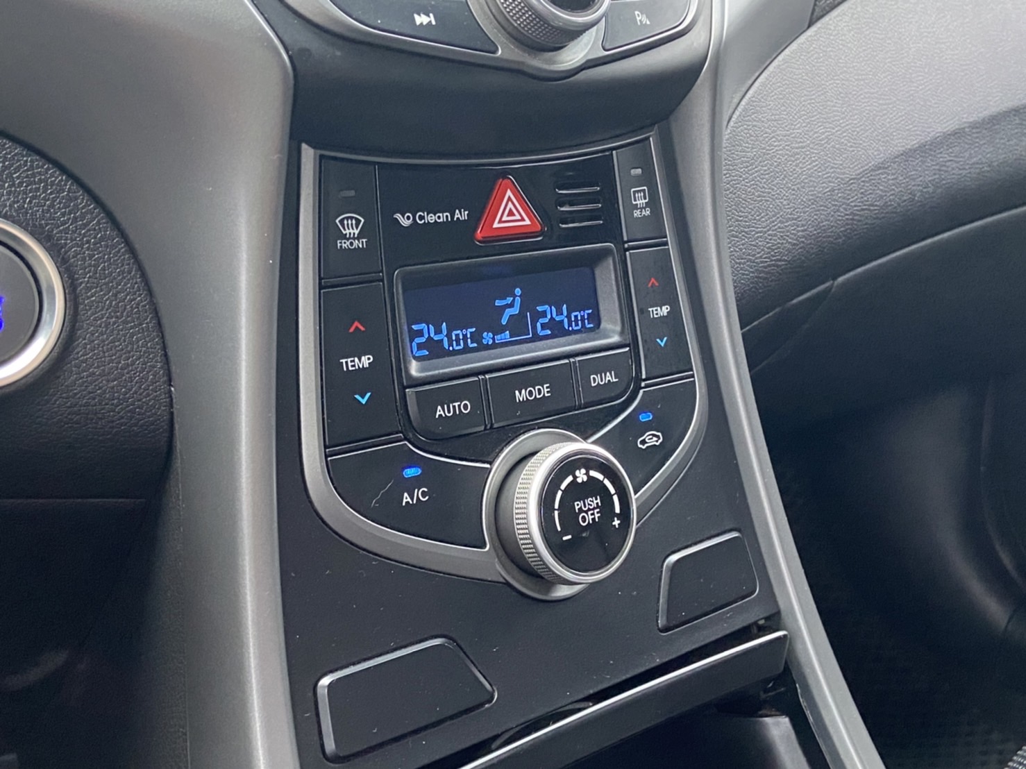 2015 ELANTRA EX版 電話0909068733同LINE  第13張相片