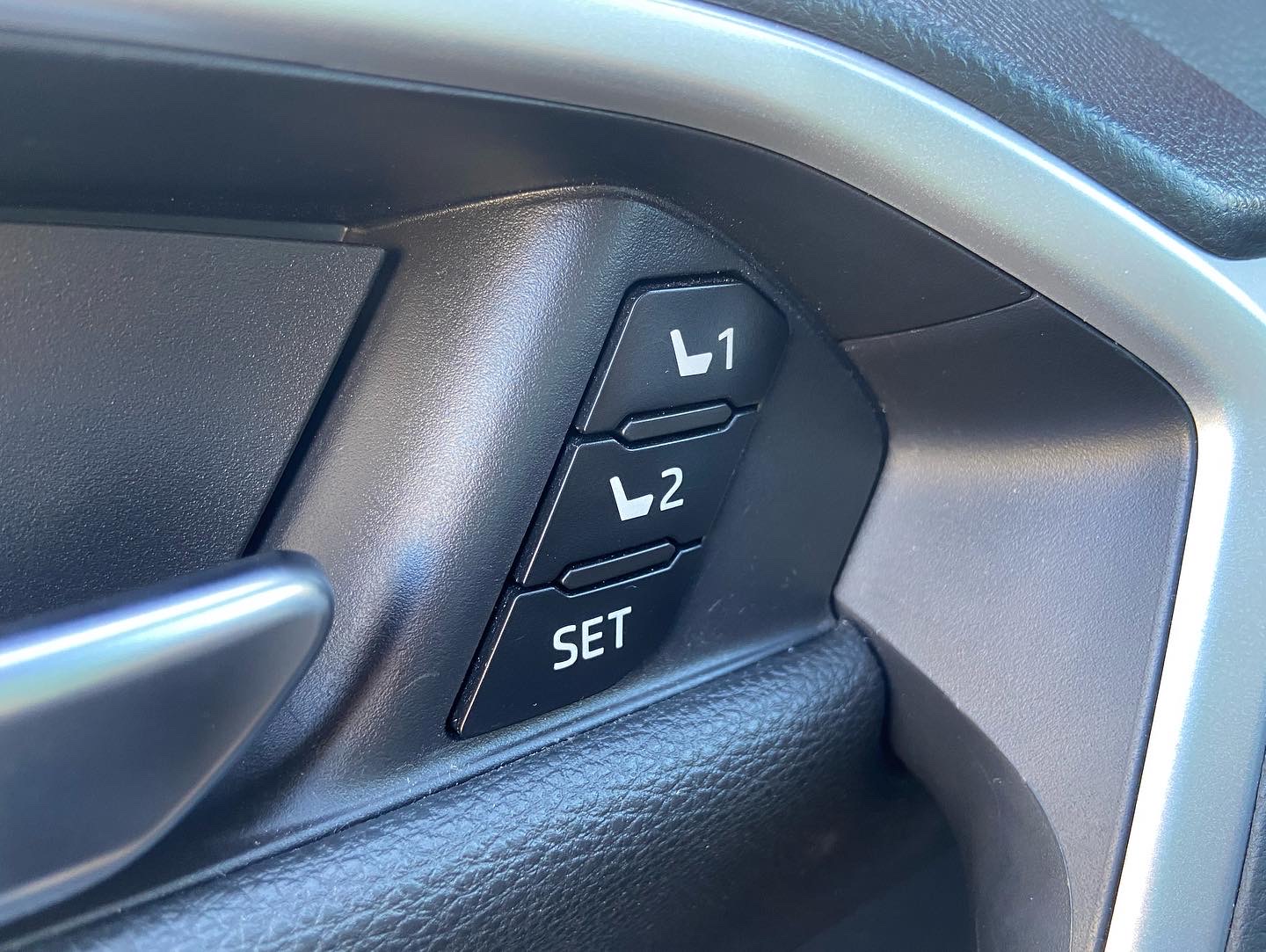 2019 Rav4 2.0 電話0909068733 同LINE 阿程  第6張相片