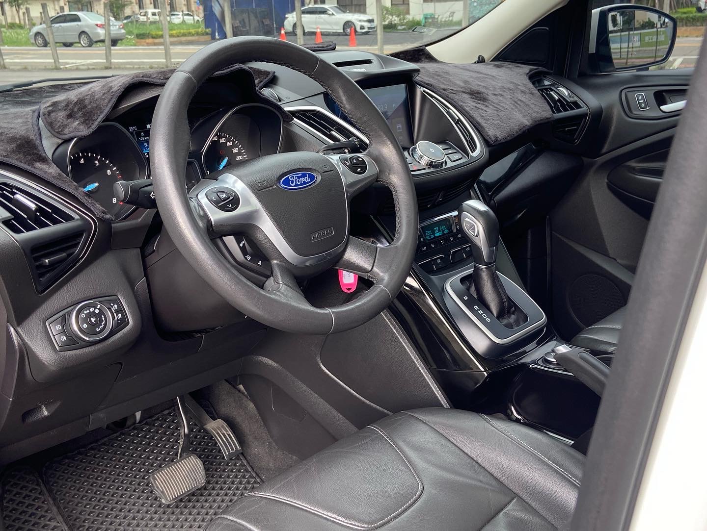 2014 Kuga 1.6 頂級 原版件 電話0909068733 同LINE 阿程  第2張相片