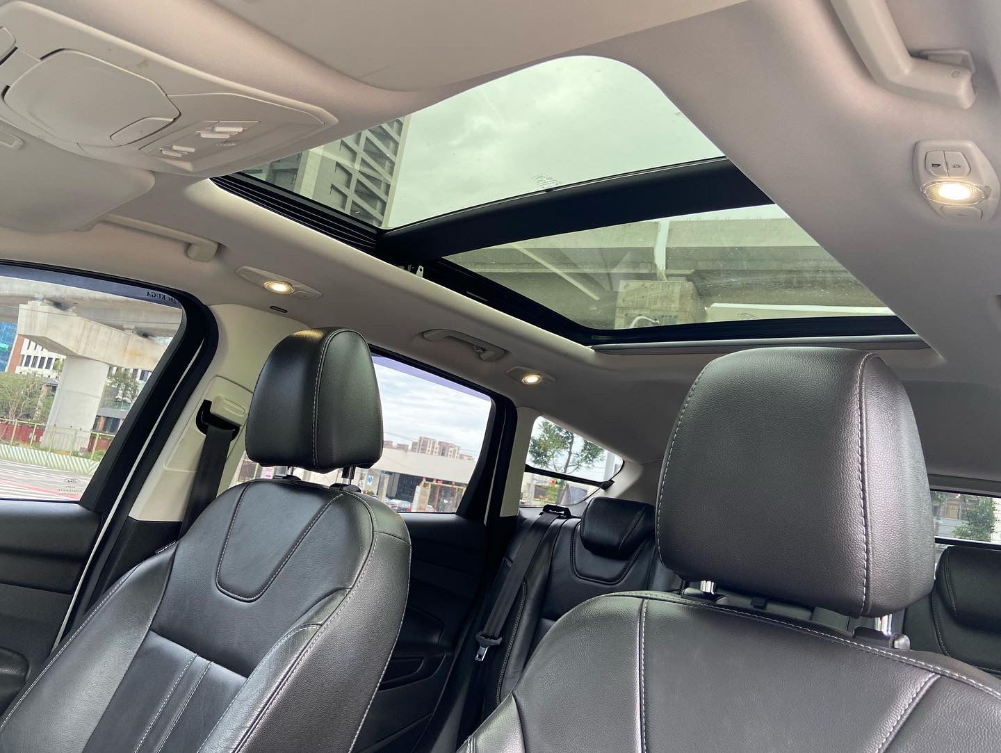 2014 Kuga 1.6 頂級 原版件 電話0909068733 同LINE 阿程  第6張相片