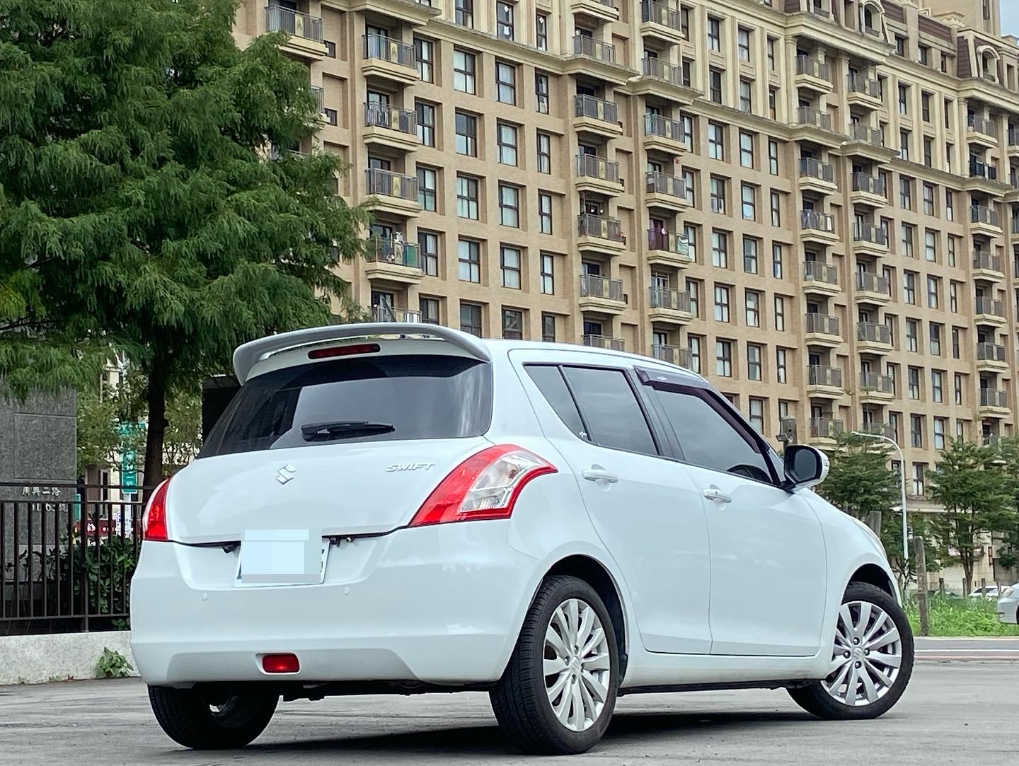 臉書搜尋 夢想程真車庫 全額貸回家 電話0909068733 同LINE 阿程  第6張相片
