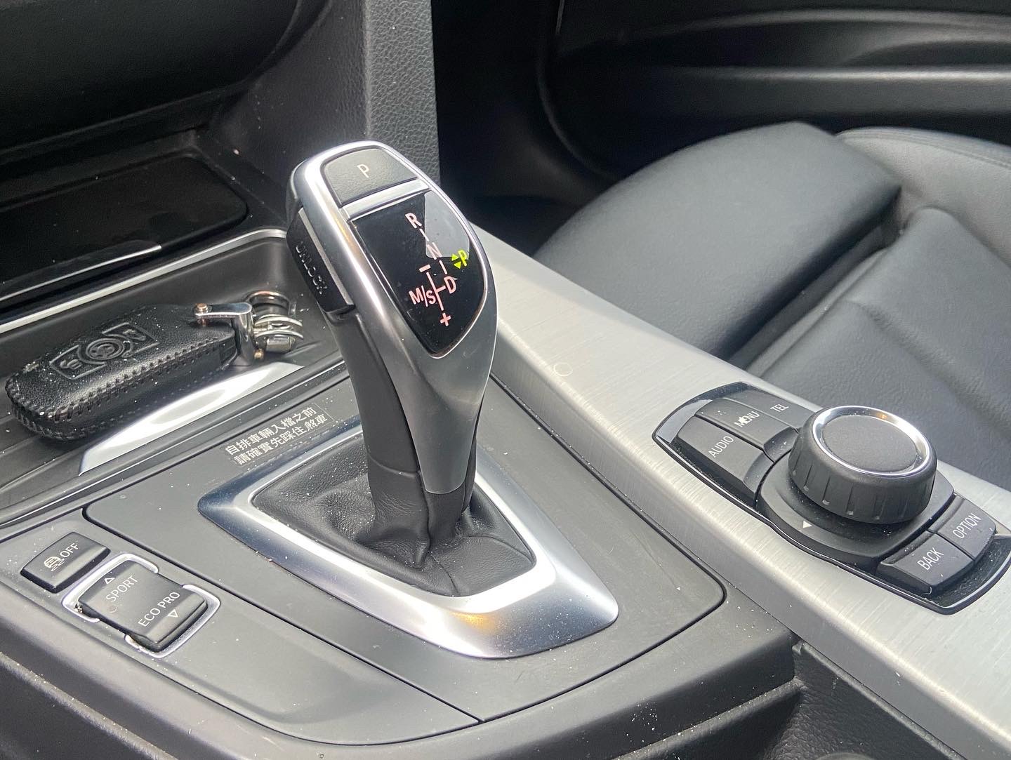 2012 Bmw 320 電話0909068733 同LINE 阿程  第8張相片