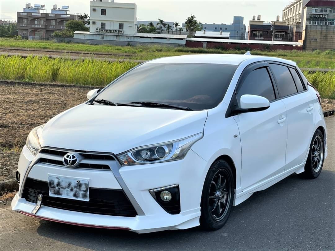 2014 Yaris 電話0909068733 同LINE 阿程  第1張相片