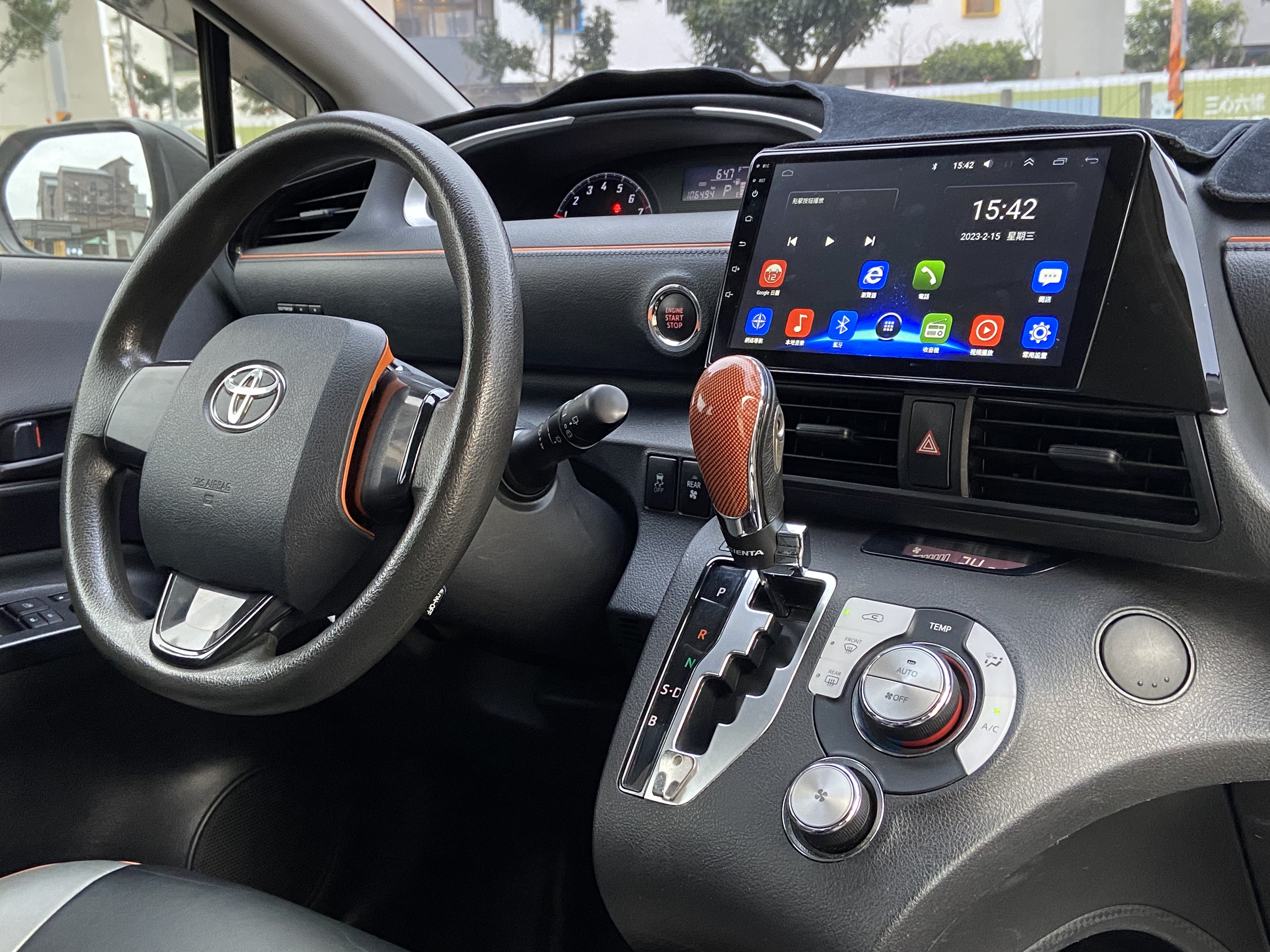 2018 Sienta 1.8 七人 雙電滑門 電話0909068733 同LINE 阿程  第3張相片