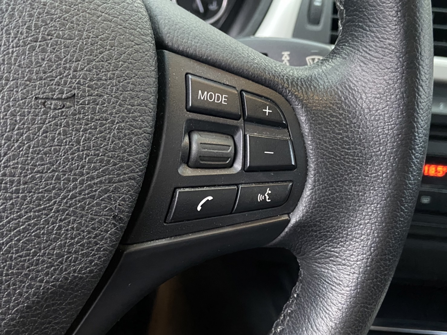 2015 Bmw 316 I 電話0909068733 同LINE 阿程  第7張相片