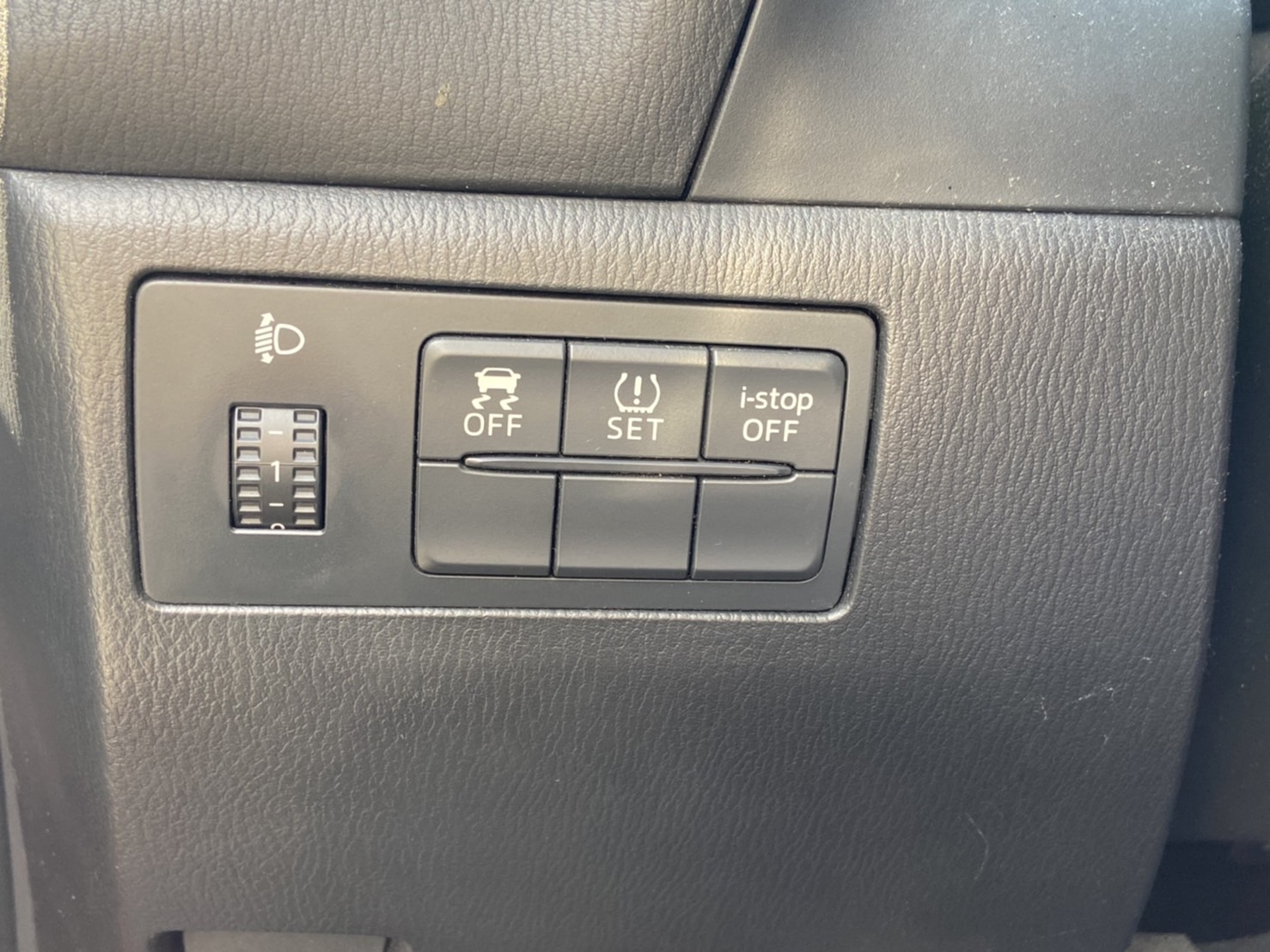 2015 Mazda 3 2.0 電話0909068733 同LINE 阿程  第4張相片