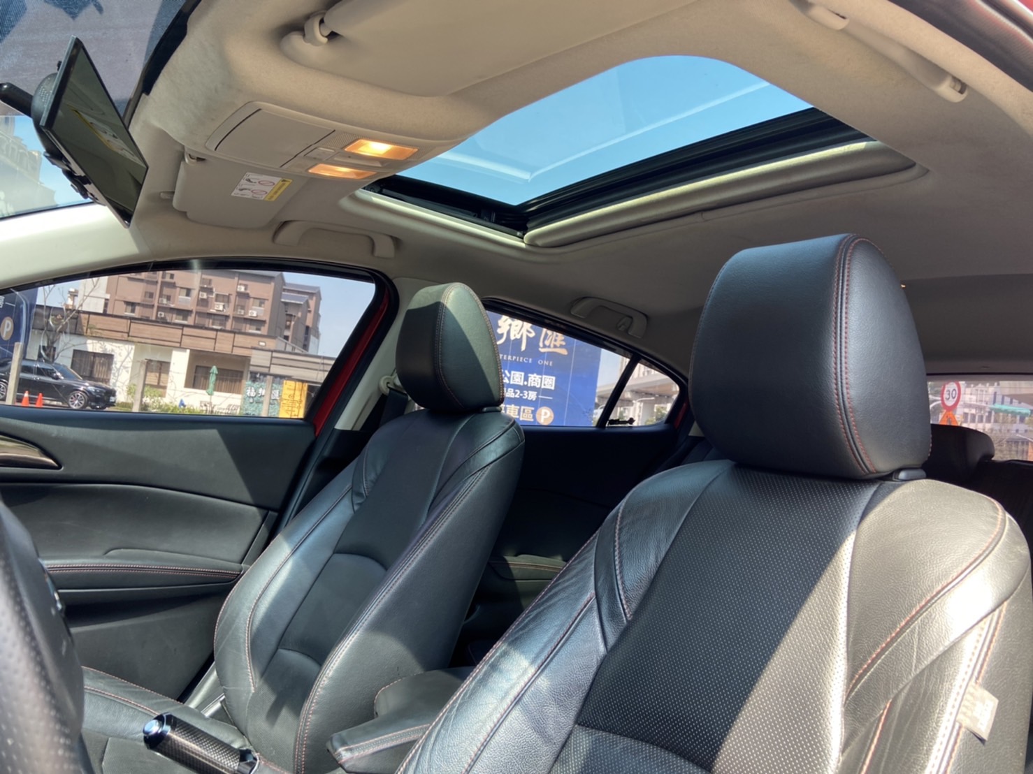 2015 Mazda 3 2.0 電話0909068733 同LINE 阿程  第9張相片