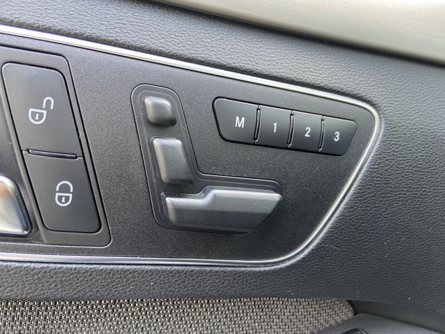 2012 E250 1.8 電話0909068733 同LINE 阿程  第4張相片