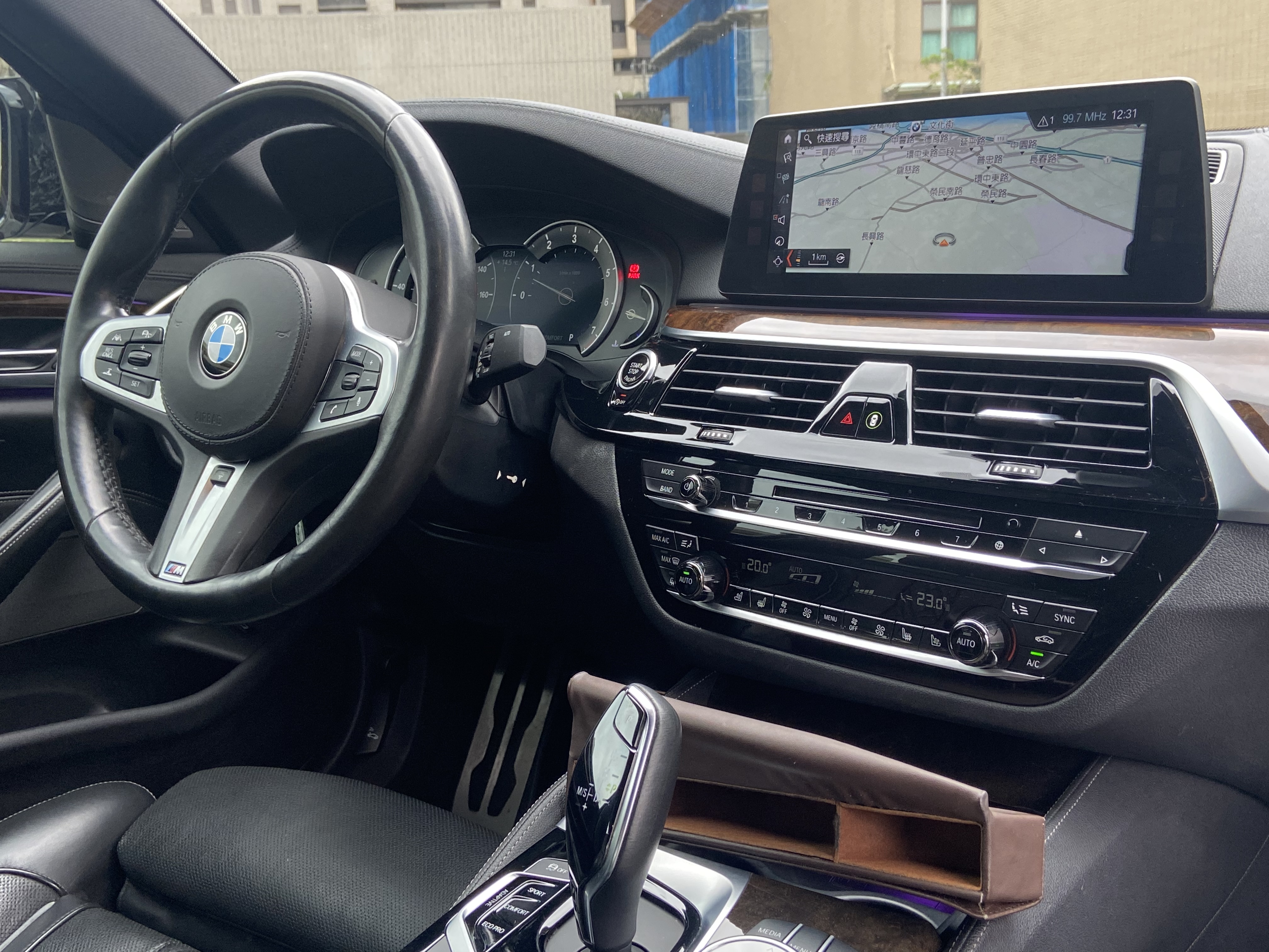 2017 Bmw 540I G30 5AT 電話0909068733 同LINE 阿程  第4張相片