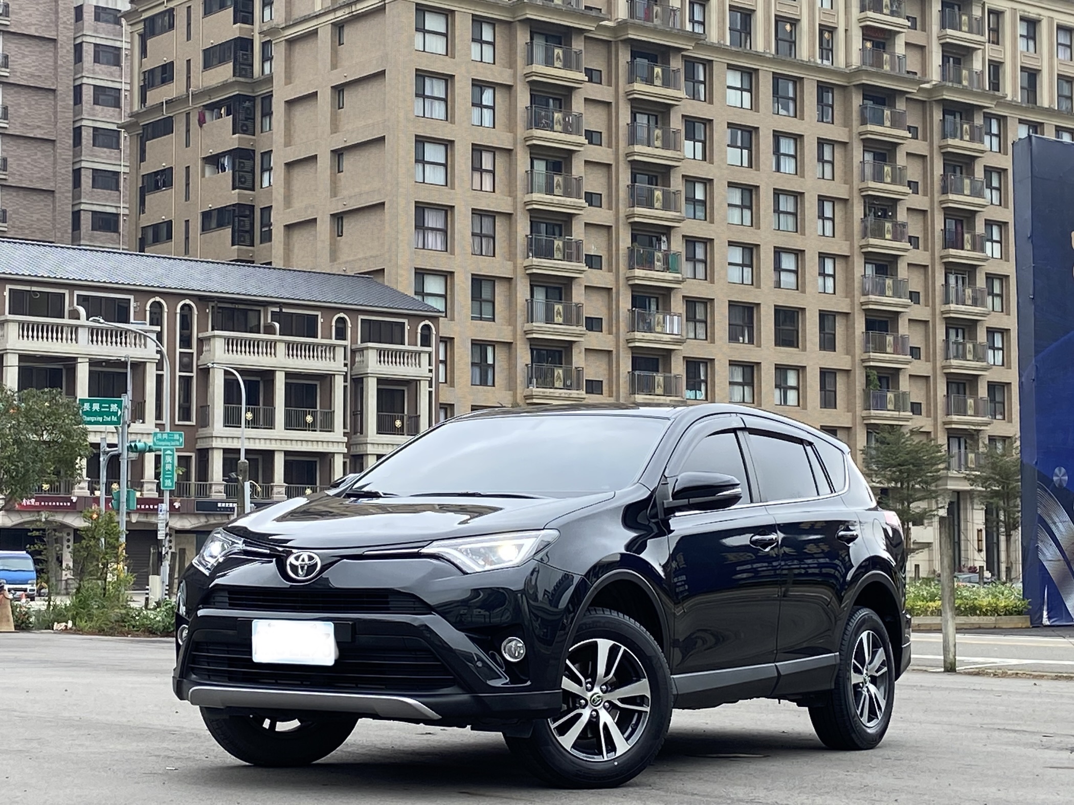 臉書搜尋 夢想程真車庫 全額貸回家 電話0909068733 同LINE 阿程  第1張相片
