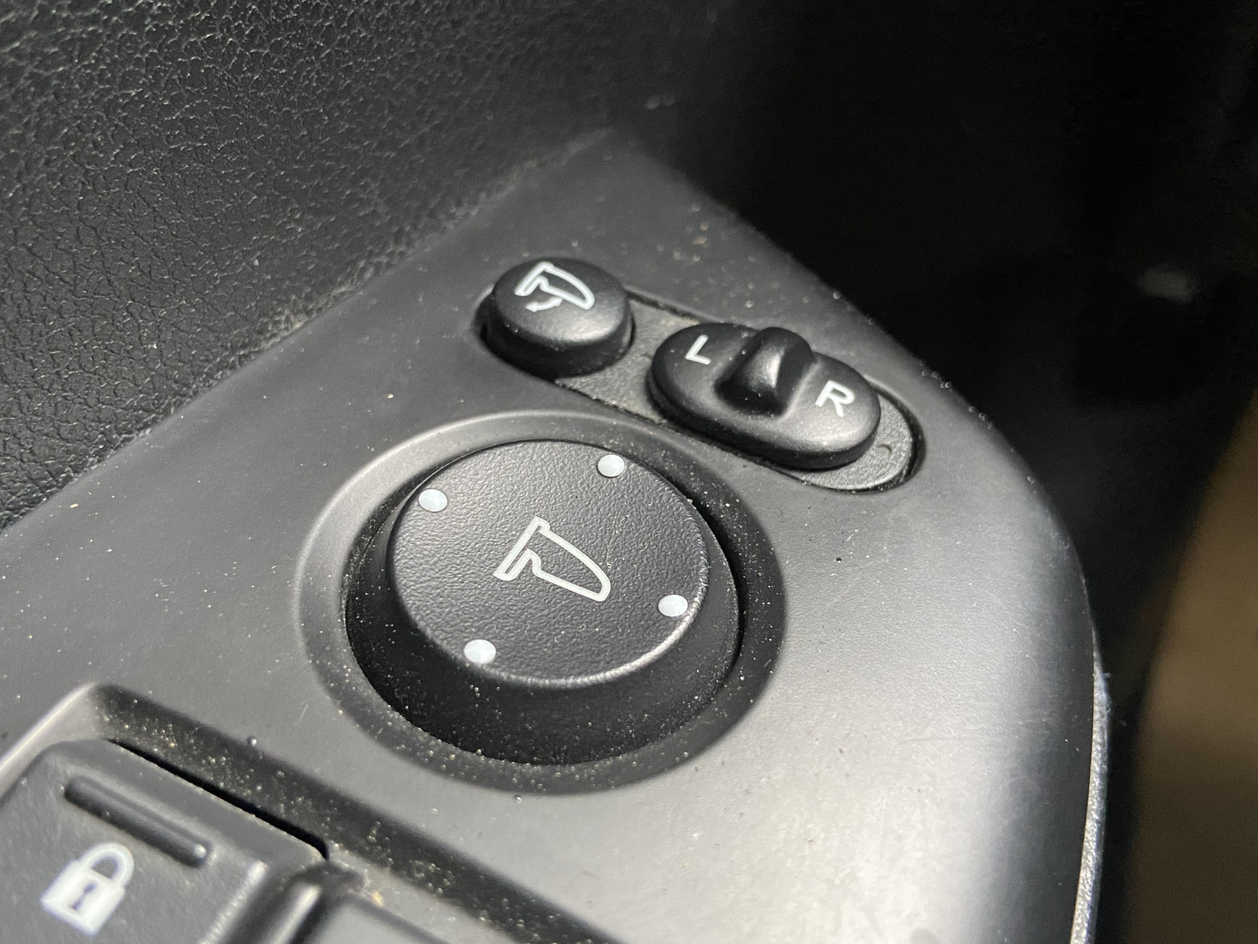 2013 K14 Vtis 電話0909068733 同LINE 阿程  第6張相片