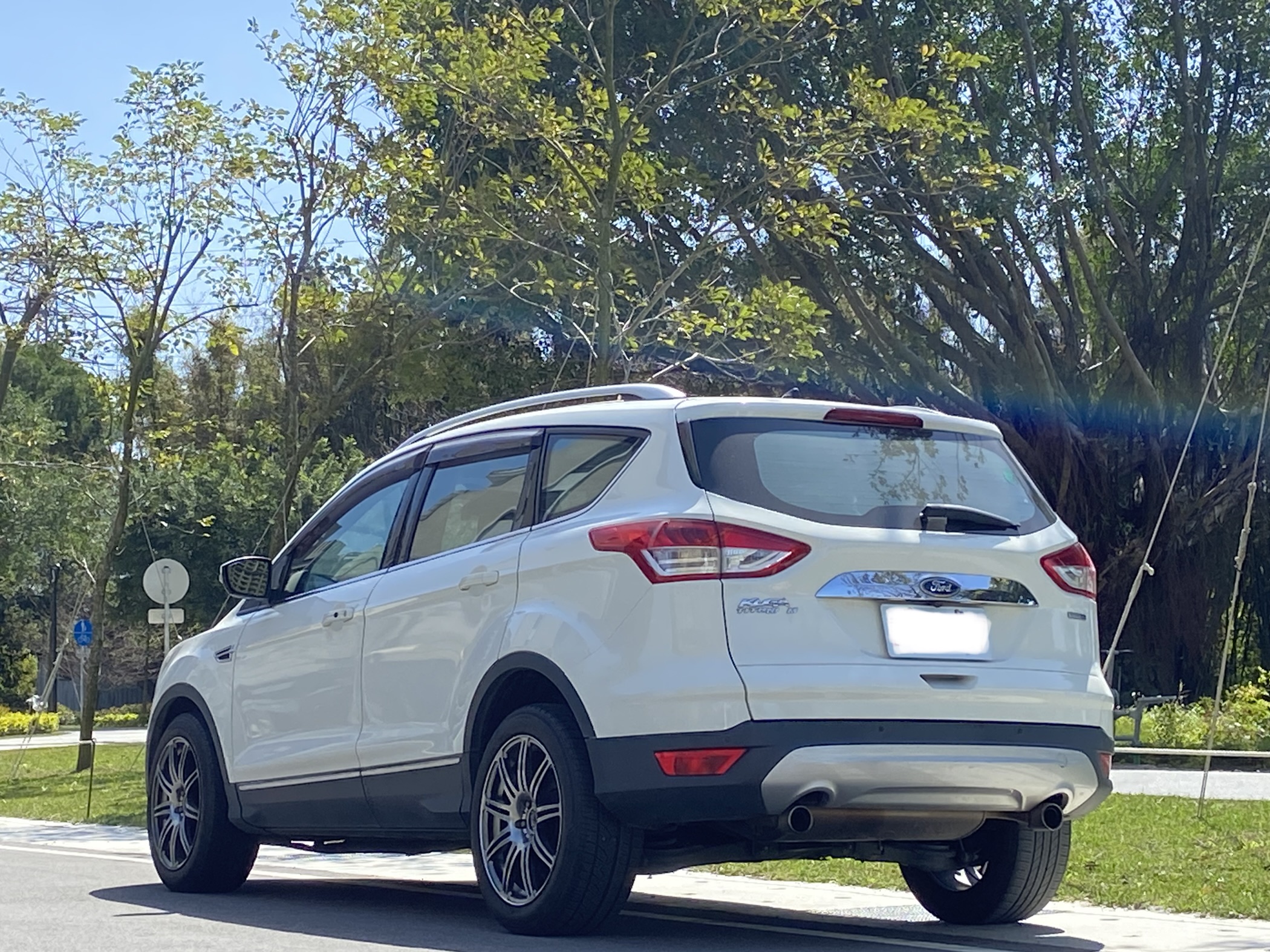 2014 Kuga 2.0 電話0909068733 同LINE 阿程  第3張相片