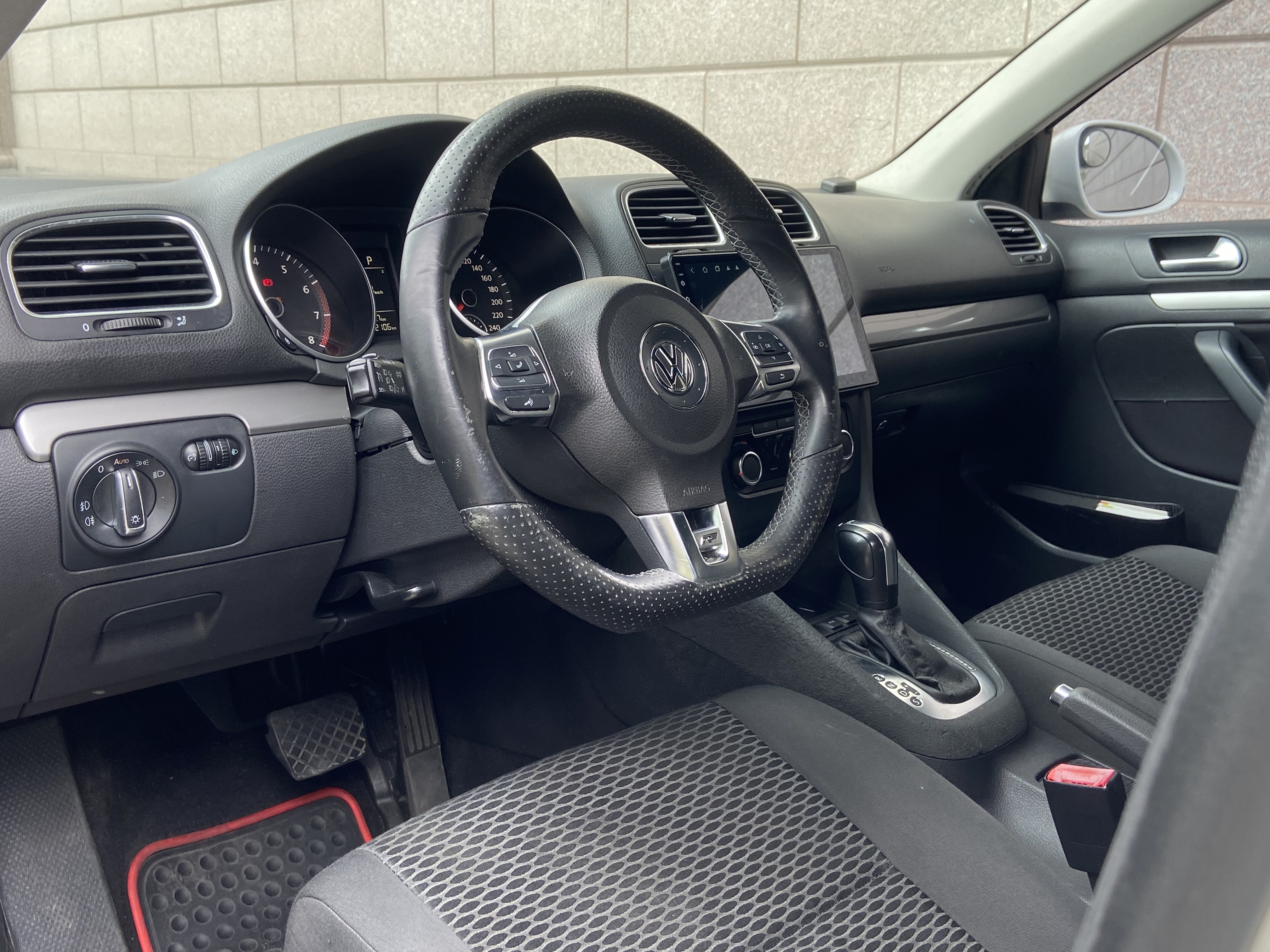2011 Golf 旅行車 電話0909068733 同LINE 阿程  第3張相片