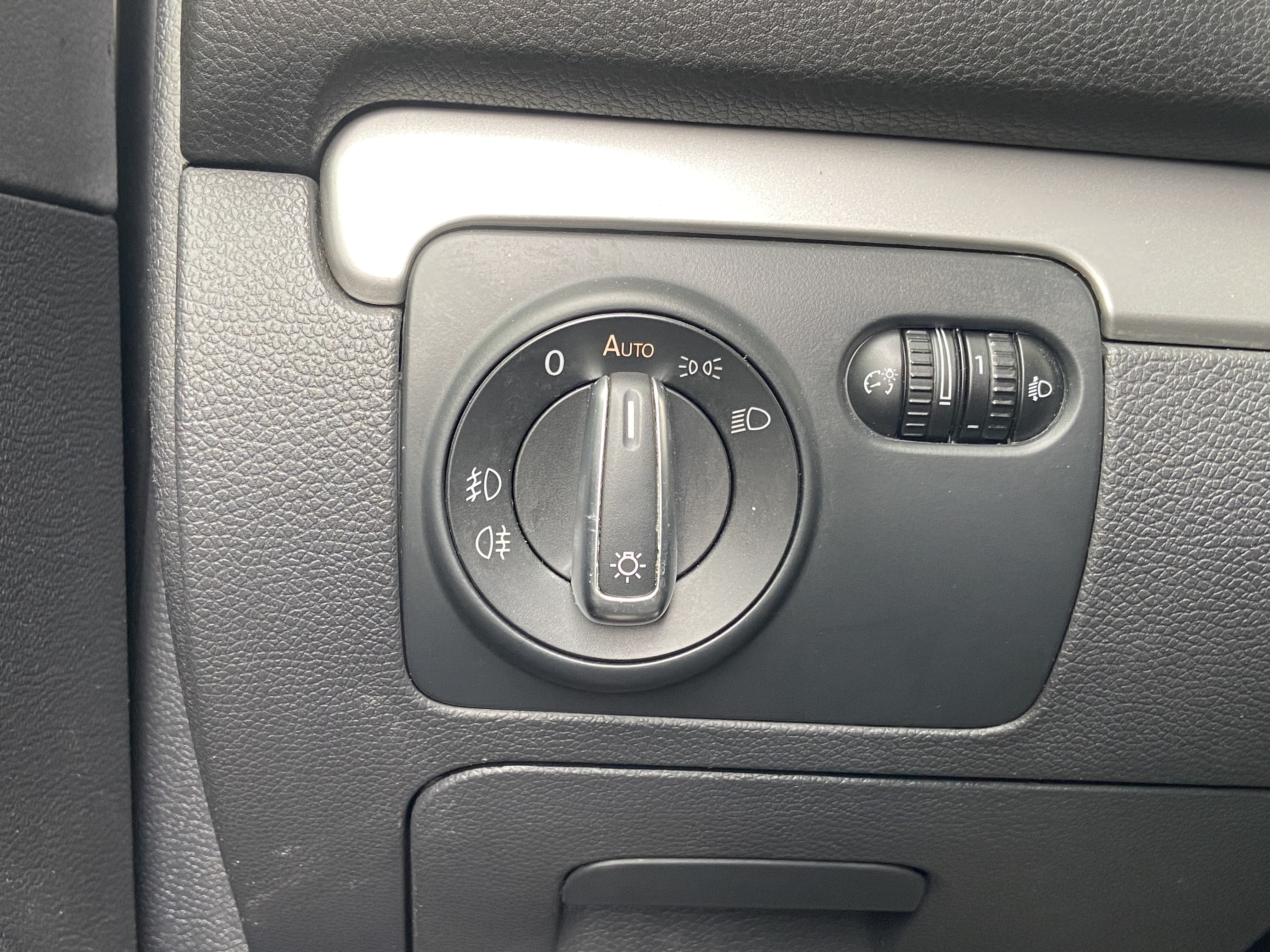 2011 Golf 旅行車 電話0909068733 同LINE 阿程  第5張相片