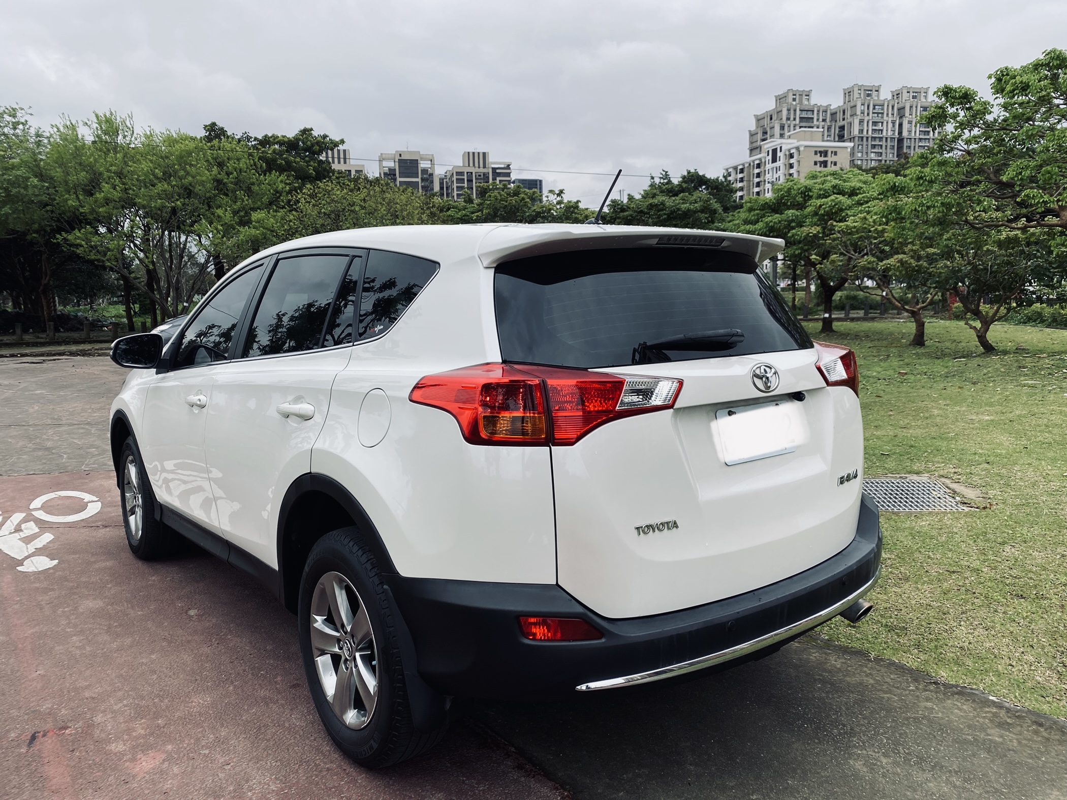2015 Rav4 2.0 電話0909068733 同LINE 阿程  第3張相片