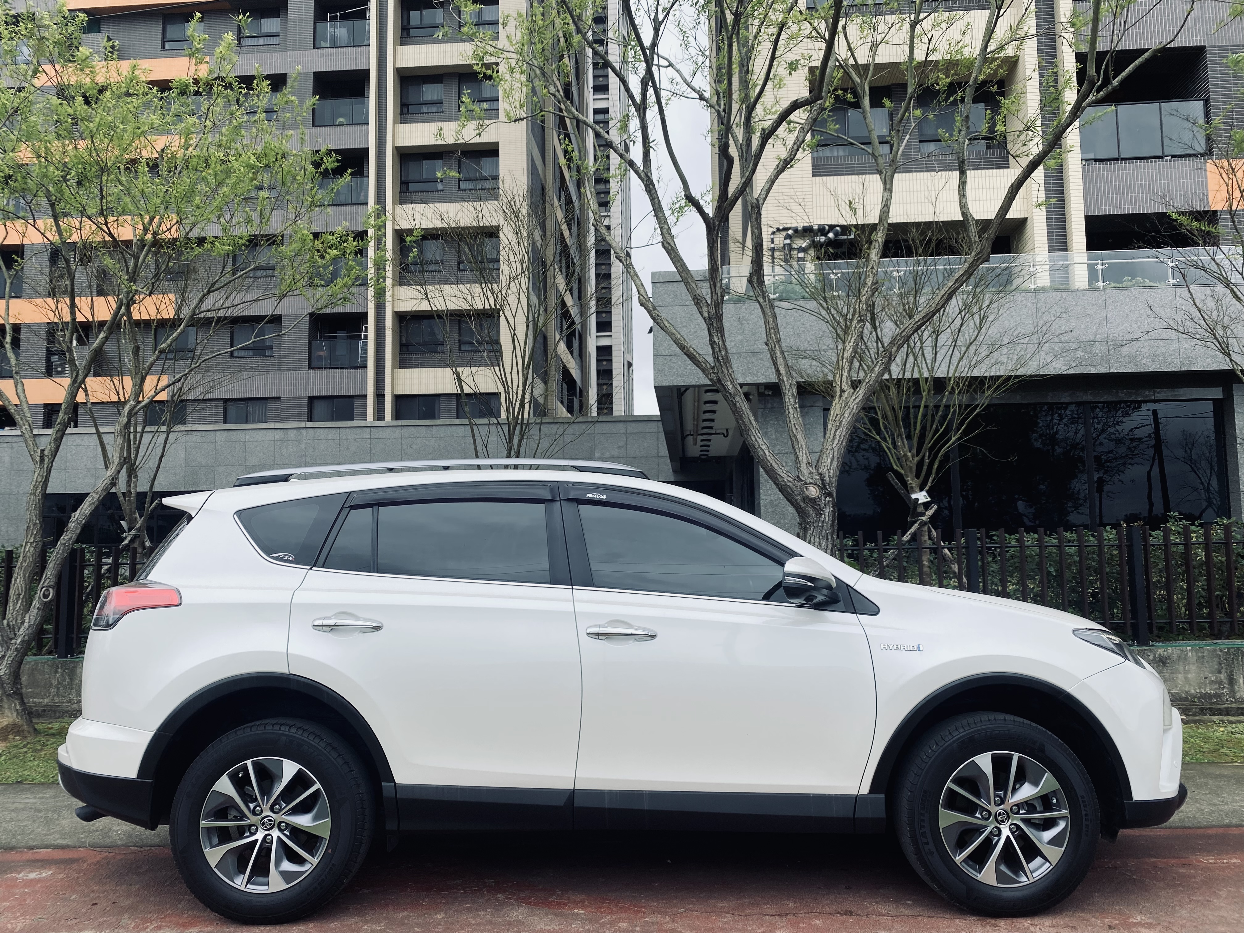 2016 Rav4 2.5 電話0909068733 同LINE 阿程  第2張相片