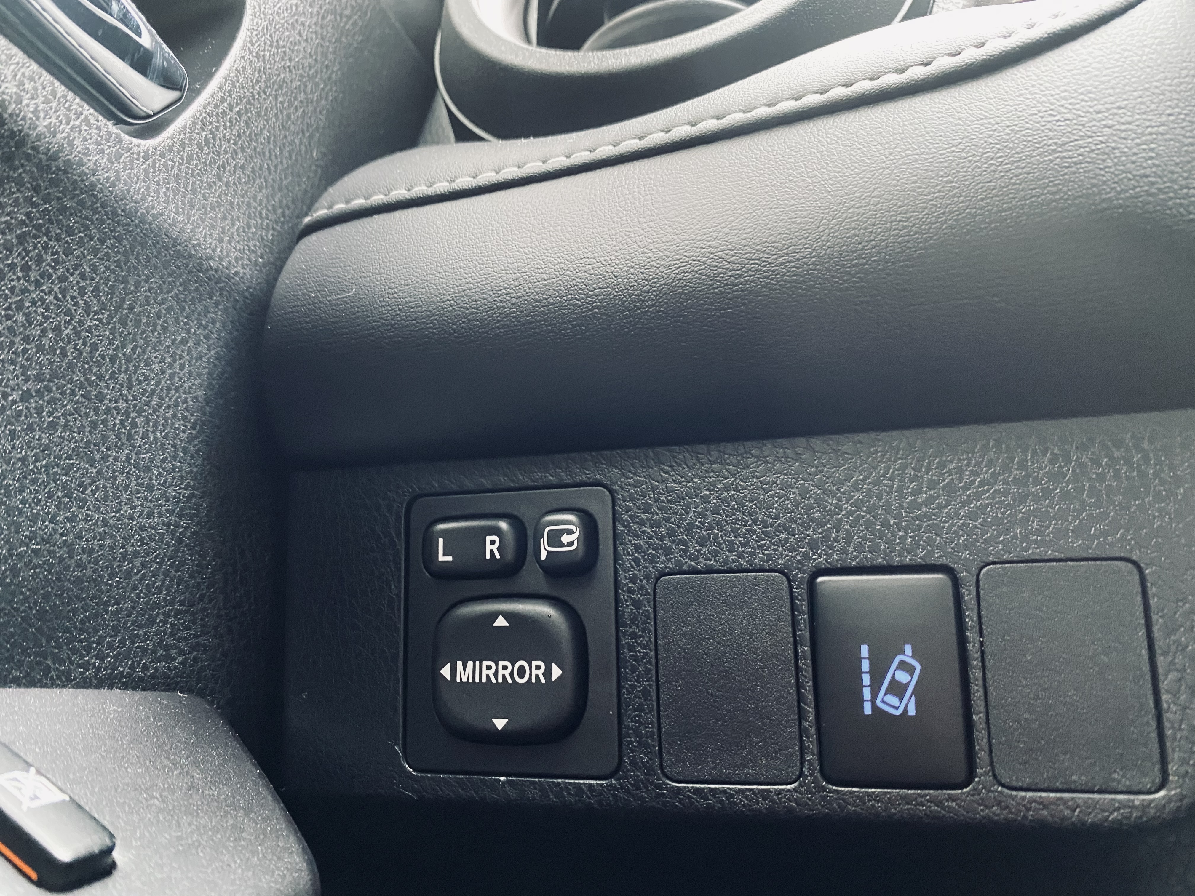 2016 Rav4 2.5 電話0909068733 同LINE 阿程  第13張相片