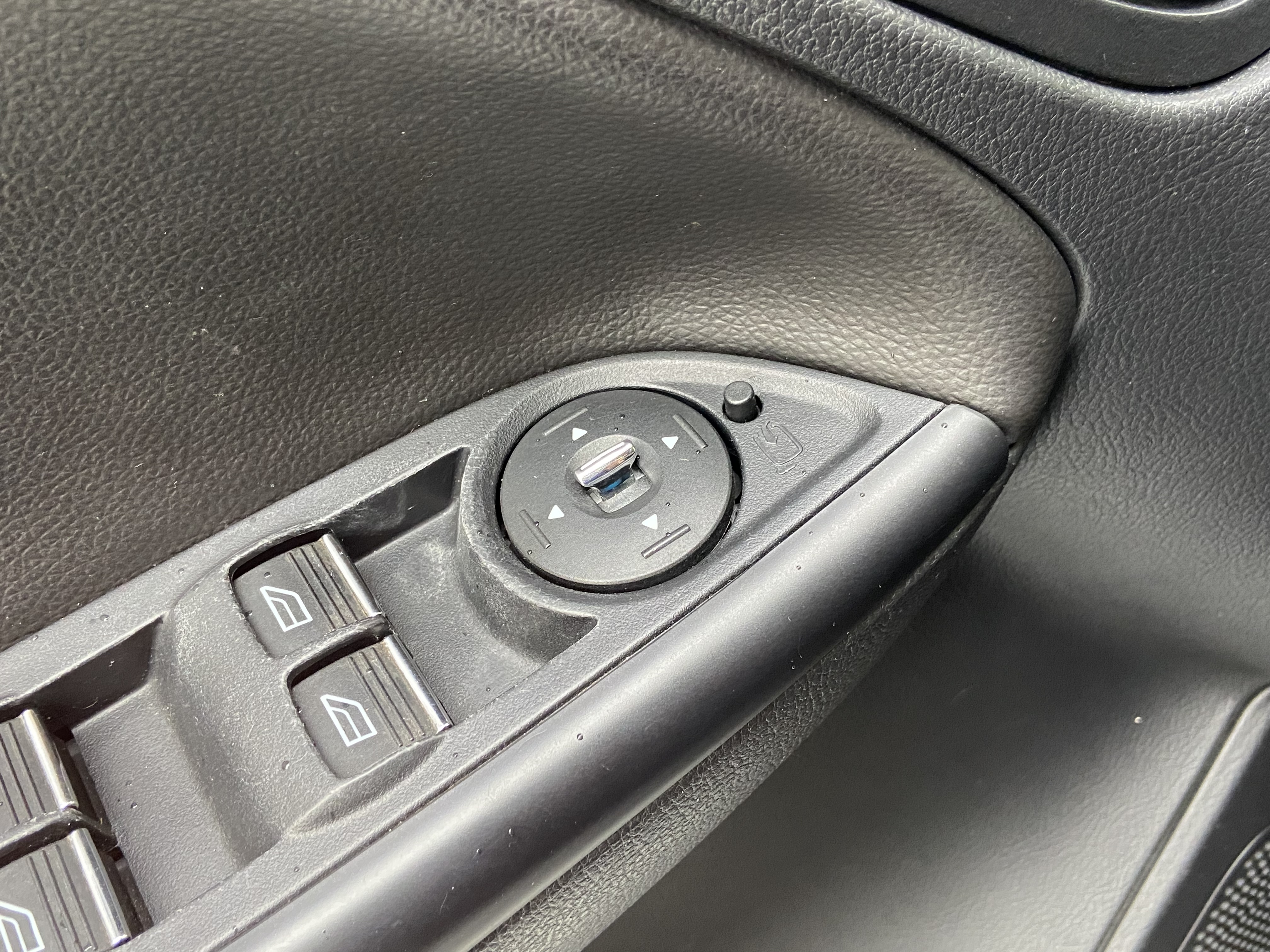 2013 Focus 1.6 電話0909068733 同LINE 阿程  第5張相片