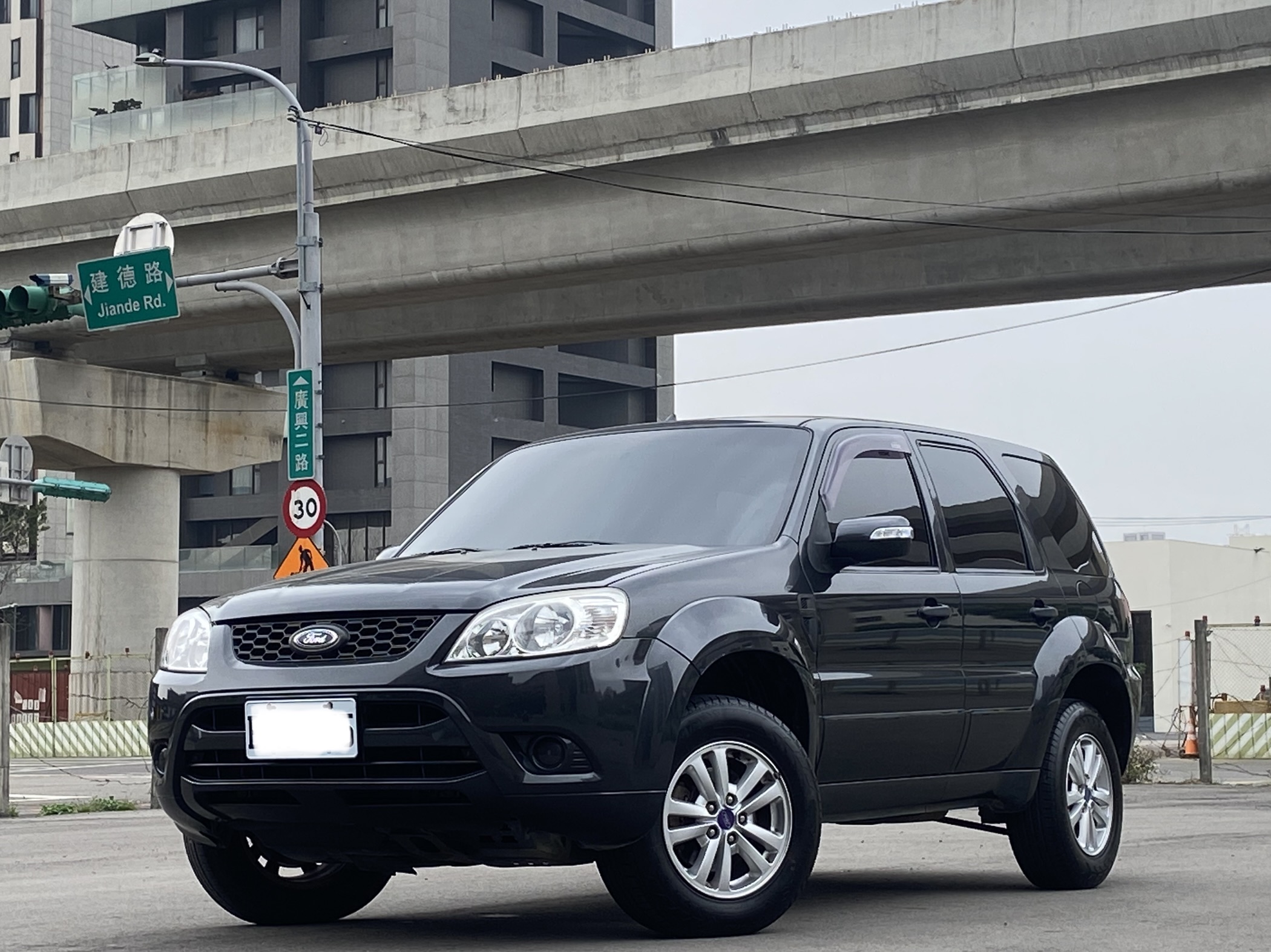 2011 Ford Escape 2.3 電話0909068733 同LINE 阿程  第1張相片