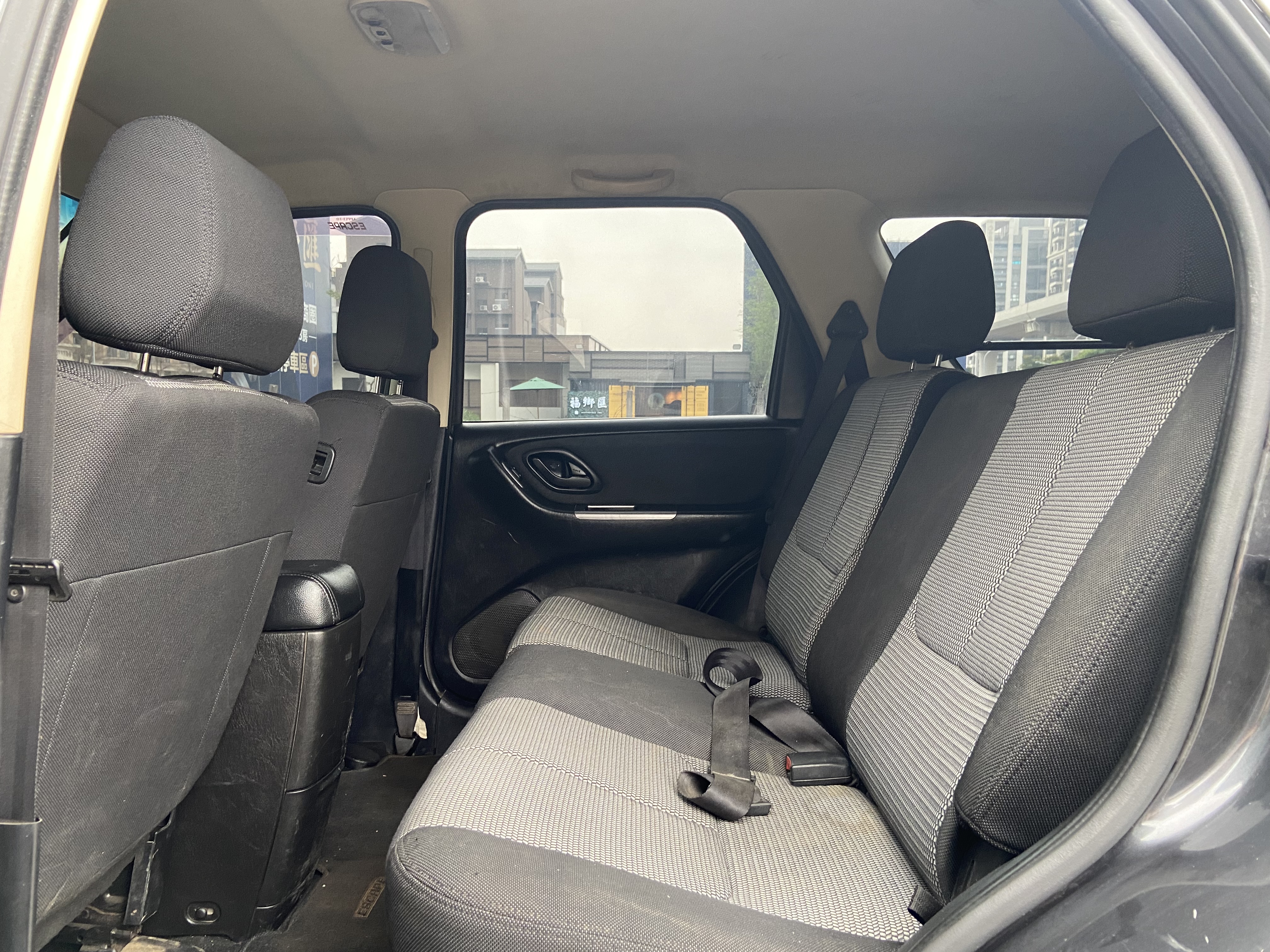 2011 Ford Escape 2.3 電話0909068733 同LINE 阿程  第6張相片