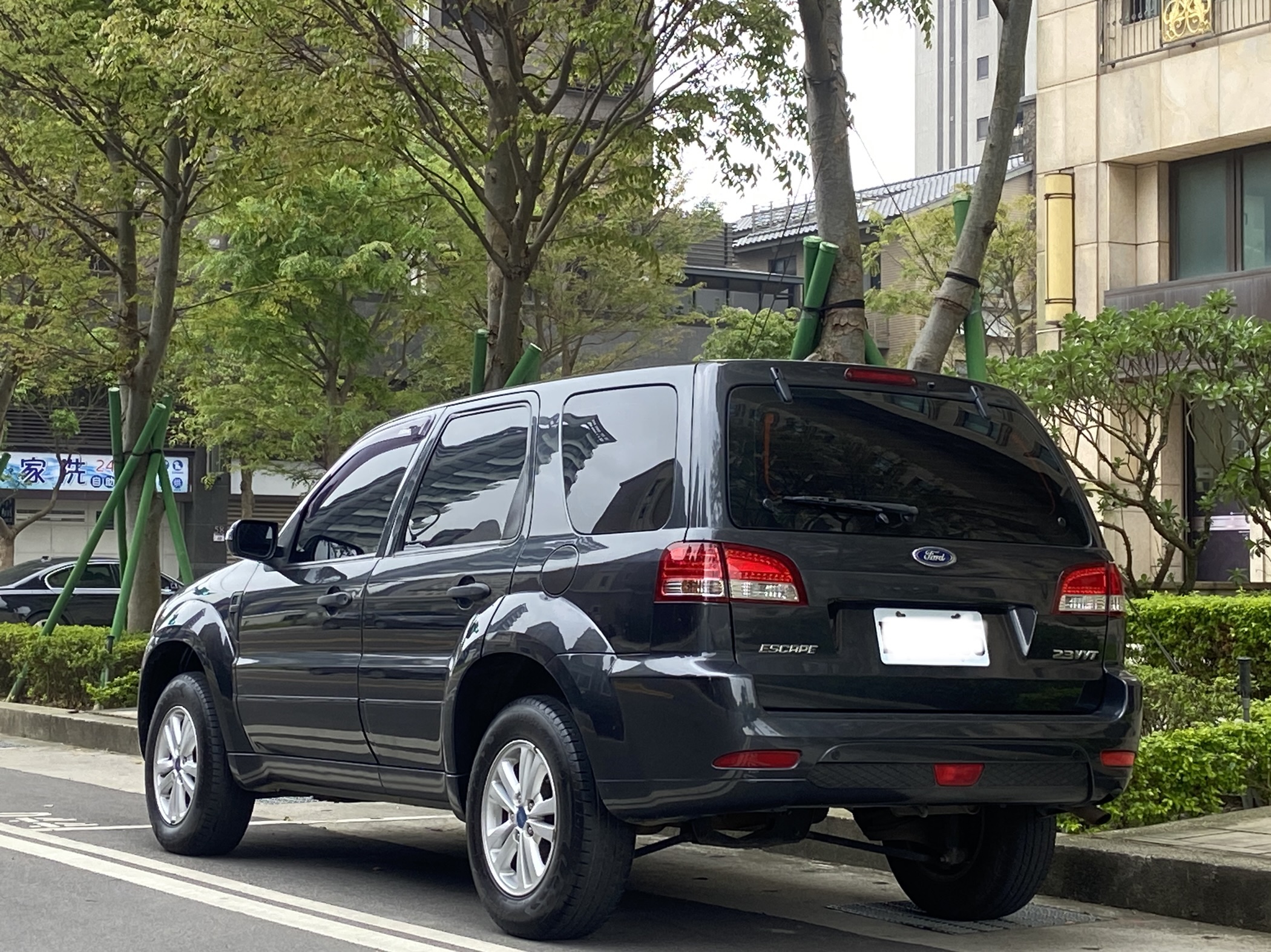 2011 Ford Escape 電話0909068733 同LINE 阿程  第2張相片
