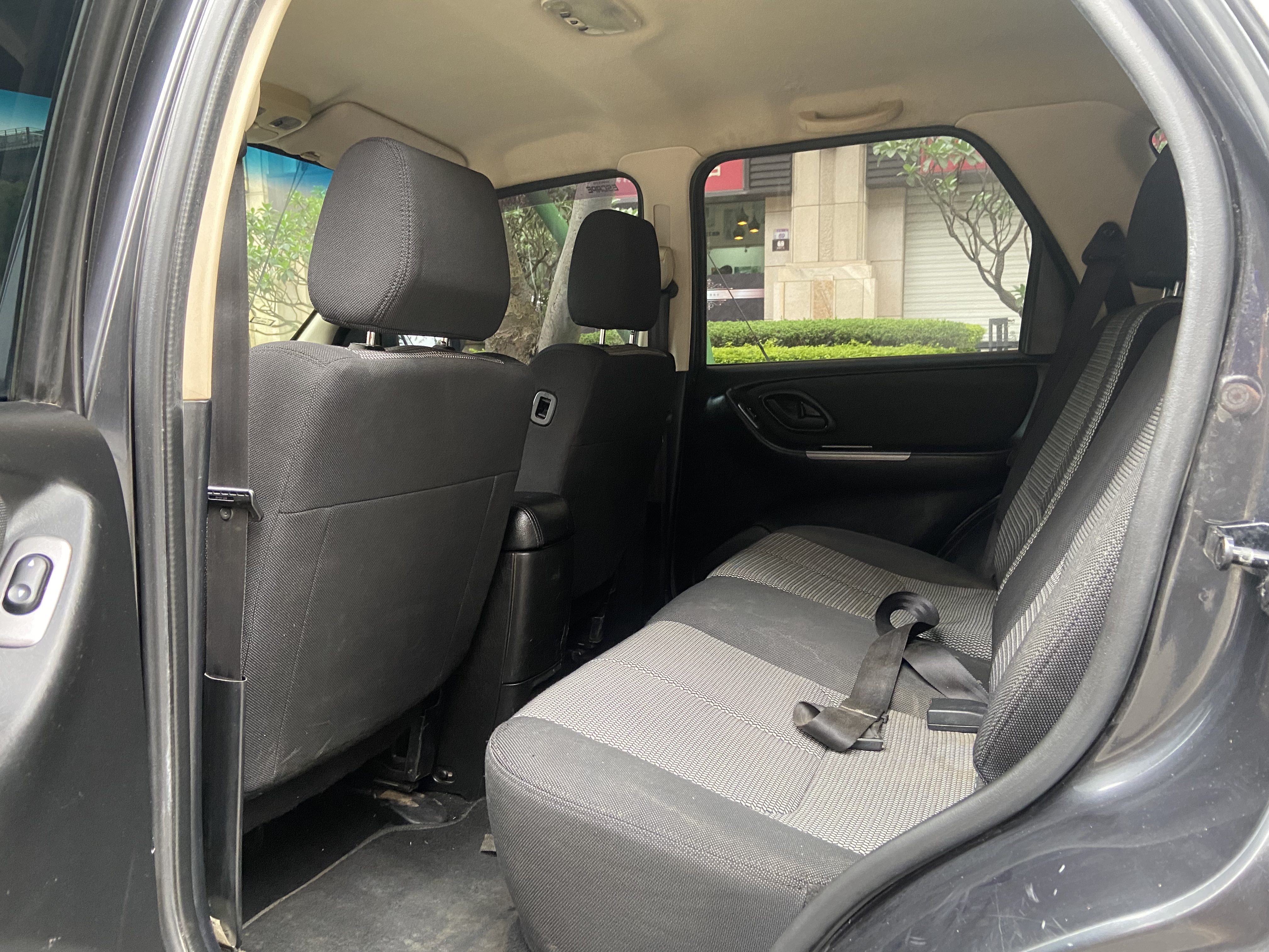 2011 Ford Escape 電話0909068733 同LINE 阿程  第6張相片