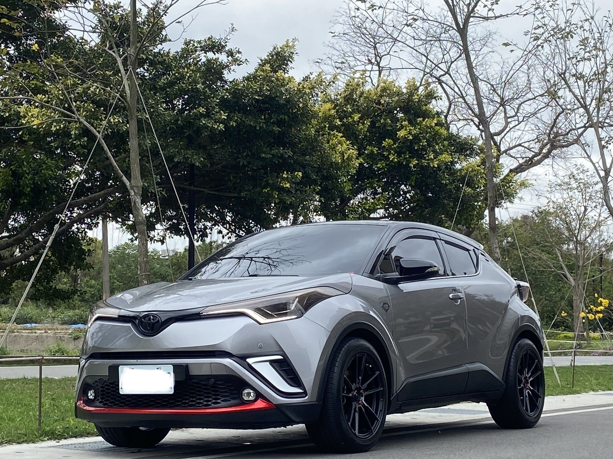 2017 Toyota CHR 電話0909068733 同LINE 阿程  第1張相片