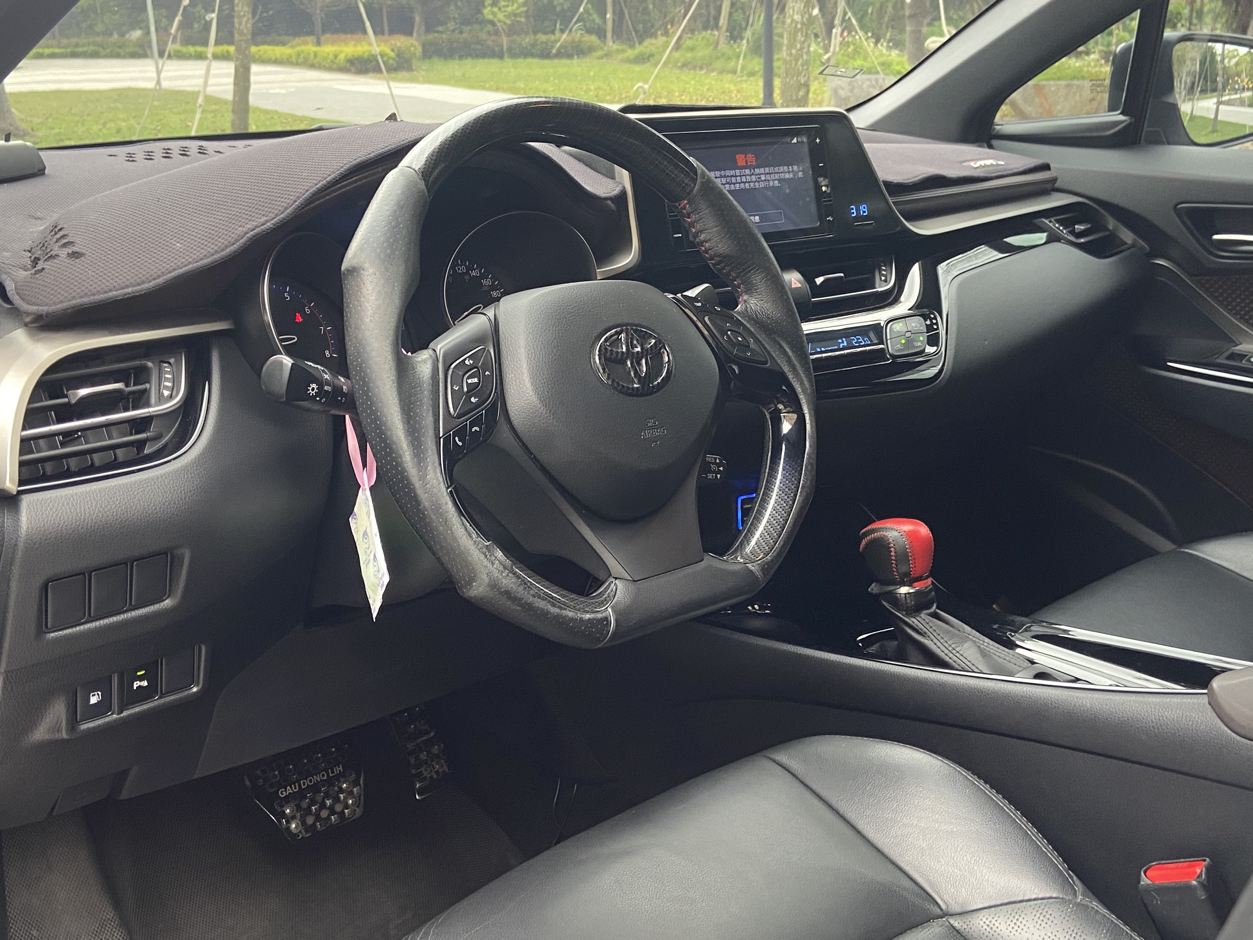 2017 Toyota CHR 電話0909068733 同LINE 阿程  第3張相片