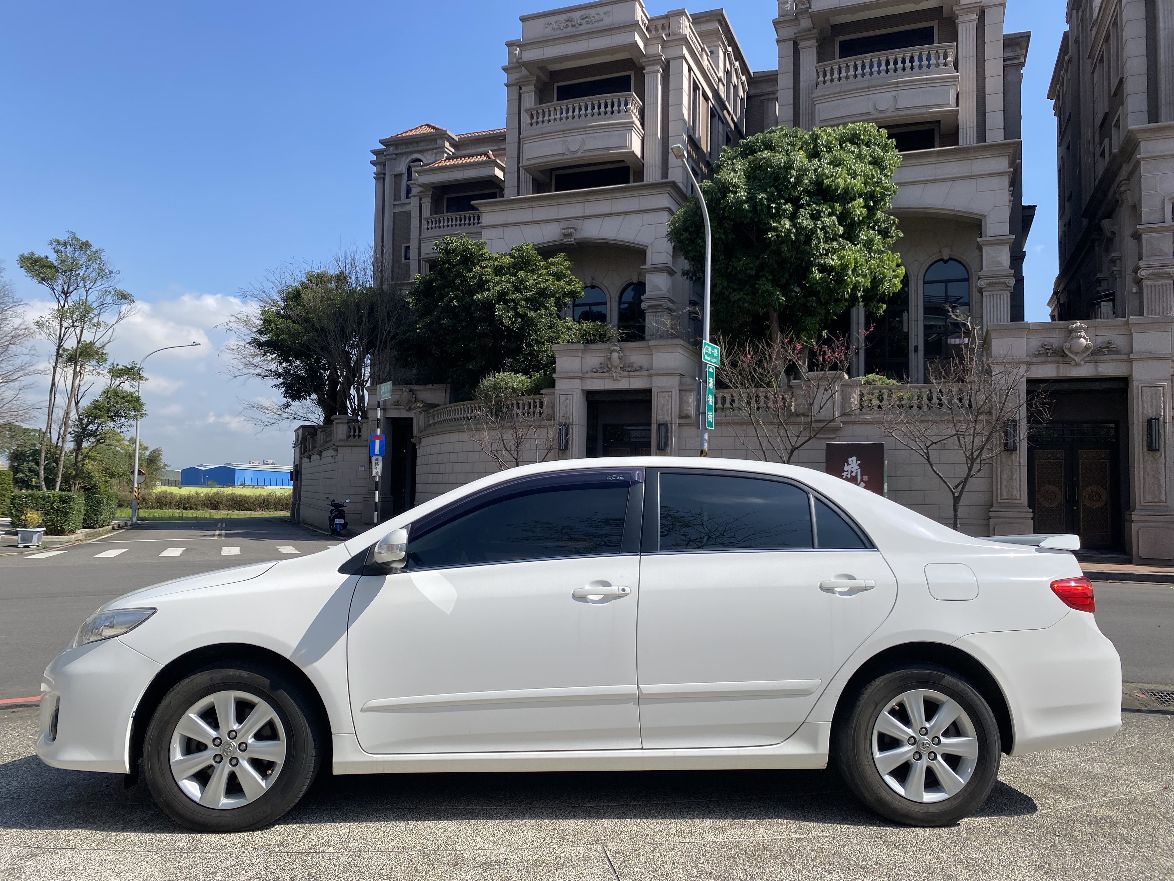 2011 Altis 1.8 電話0909068733 同LINE 阿程  第3張相片