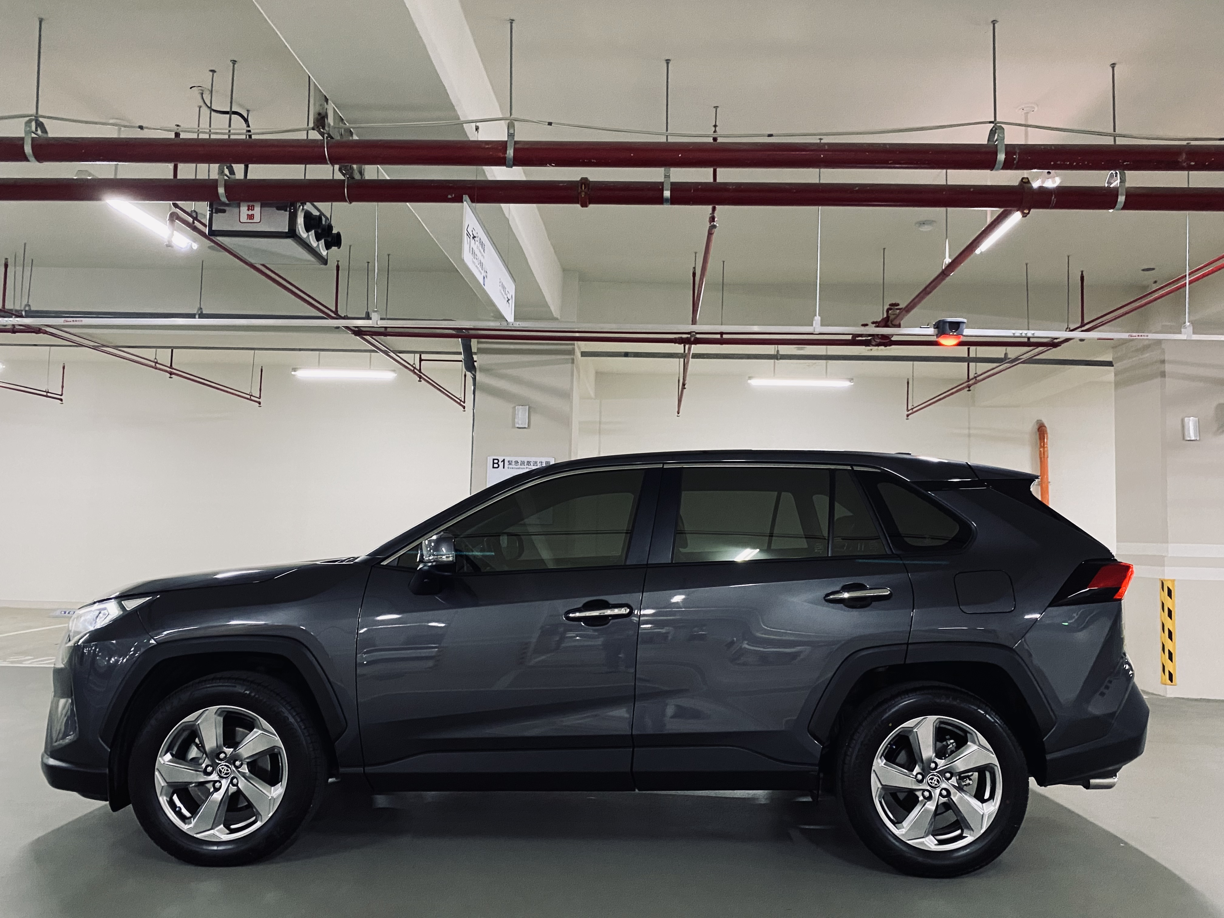 2020 Rav4 2.0 電話0909068733 同LINE 阿程  第2張相片