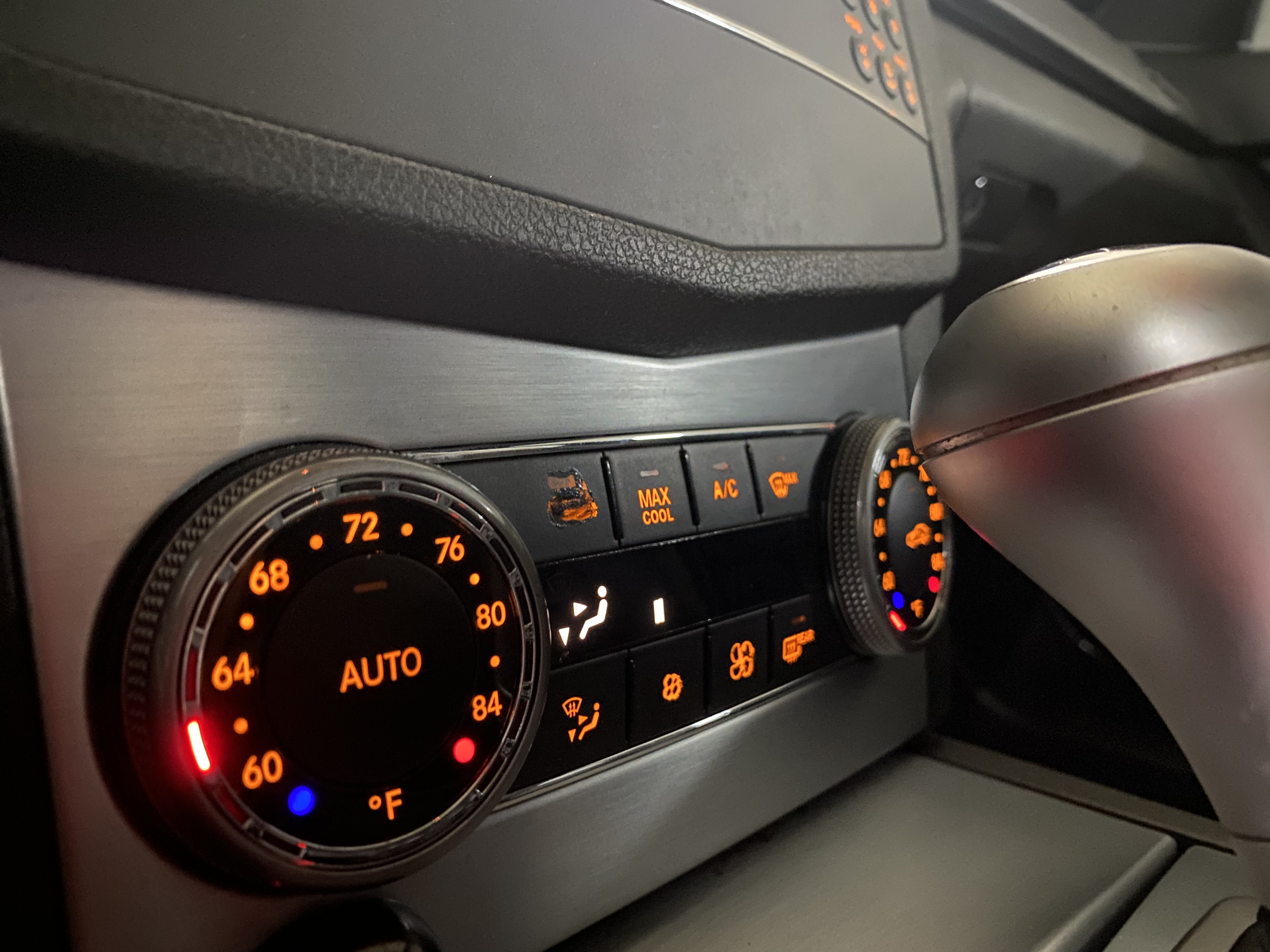 2013 C250 1.8 電話0909068733 同LINE 阿程  第10張相片