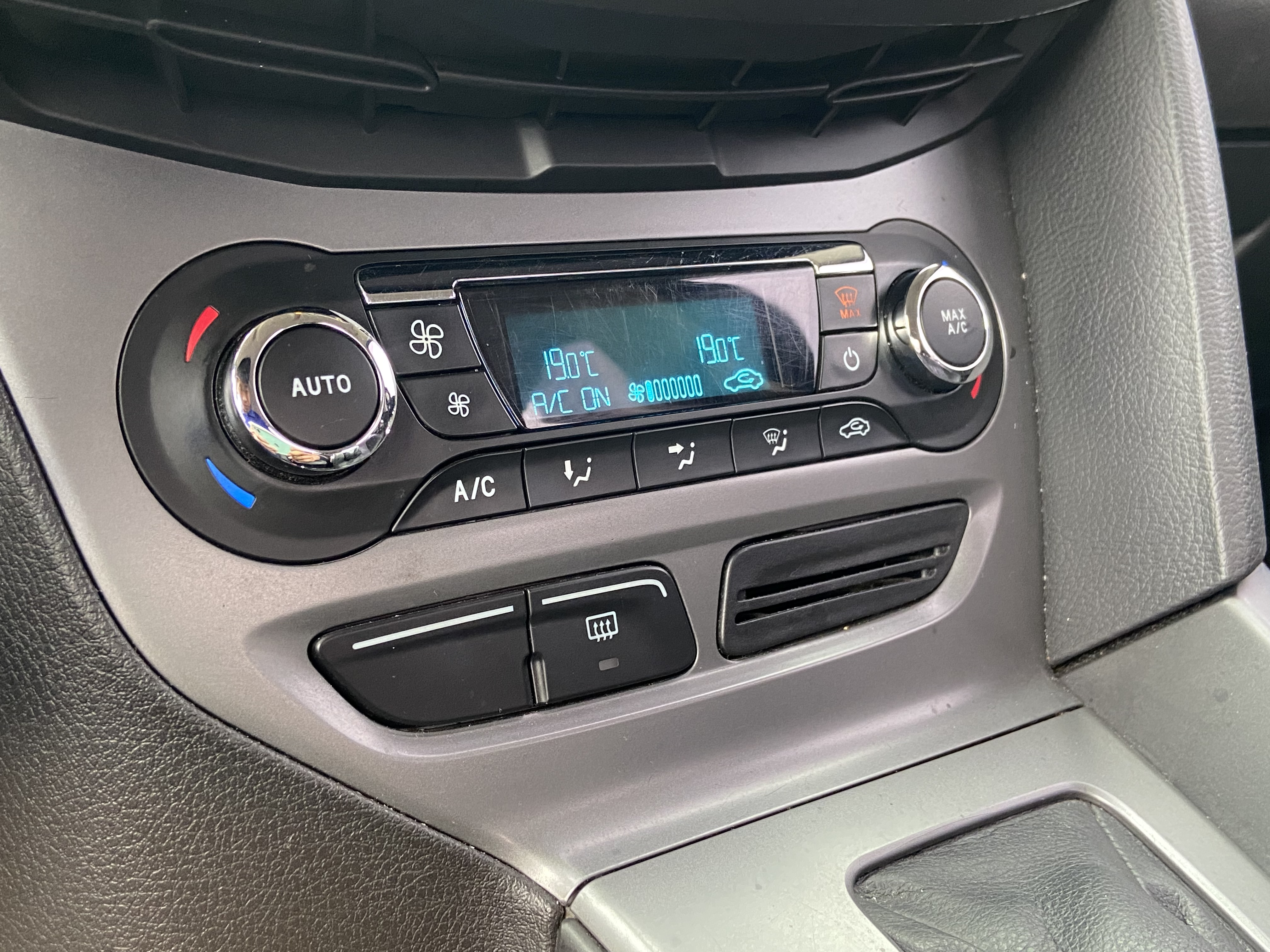2013 Focus 4D 電話0909068733 同LINE 阿程  第9張相片