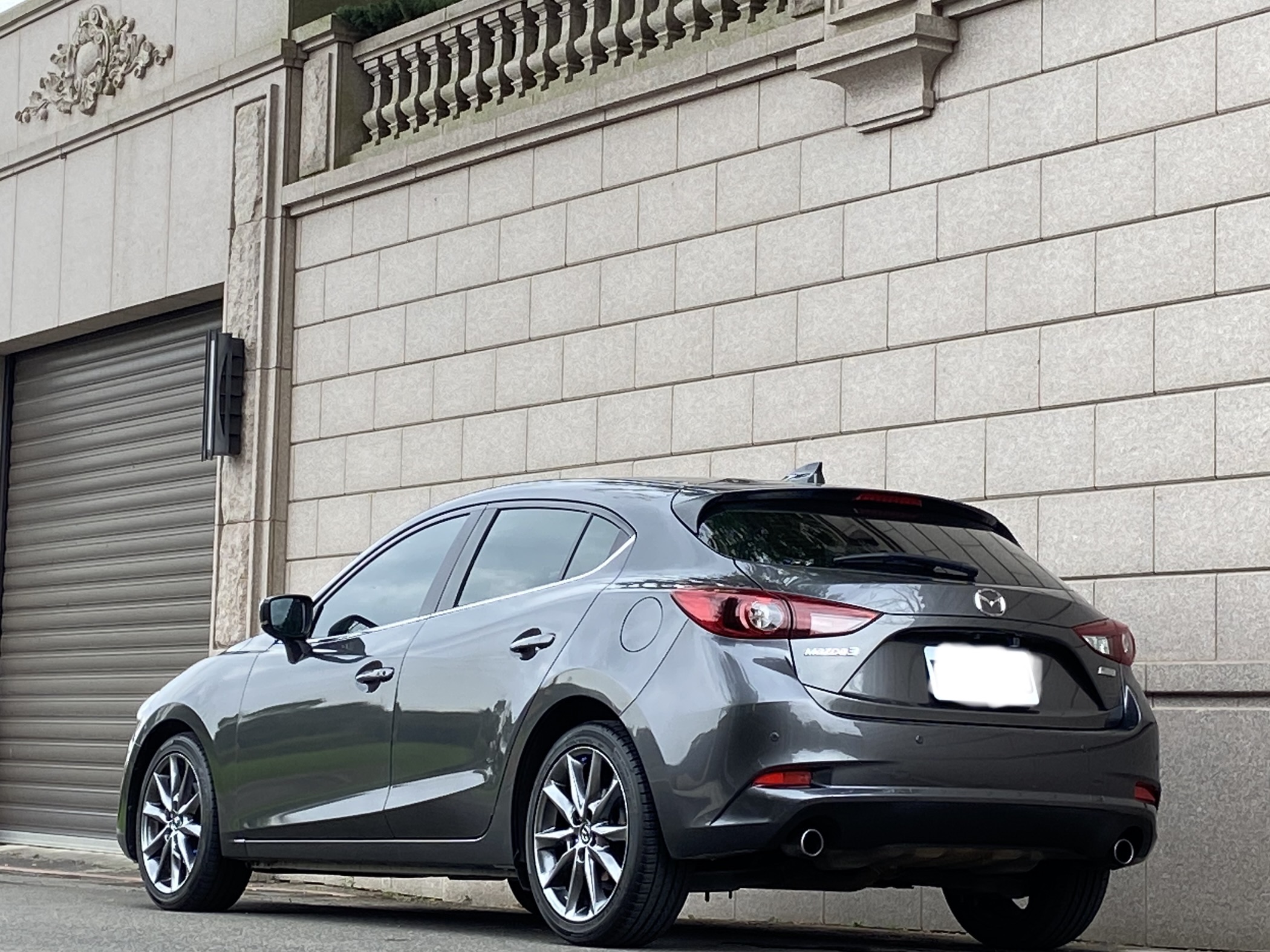 2017 Mazda 3 旗艦2.0 電話0909068733 同LINE 阿程  第3張相片