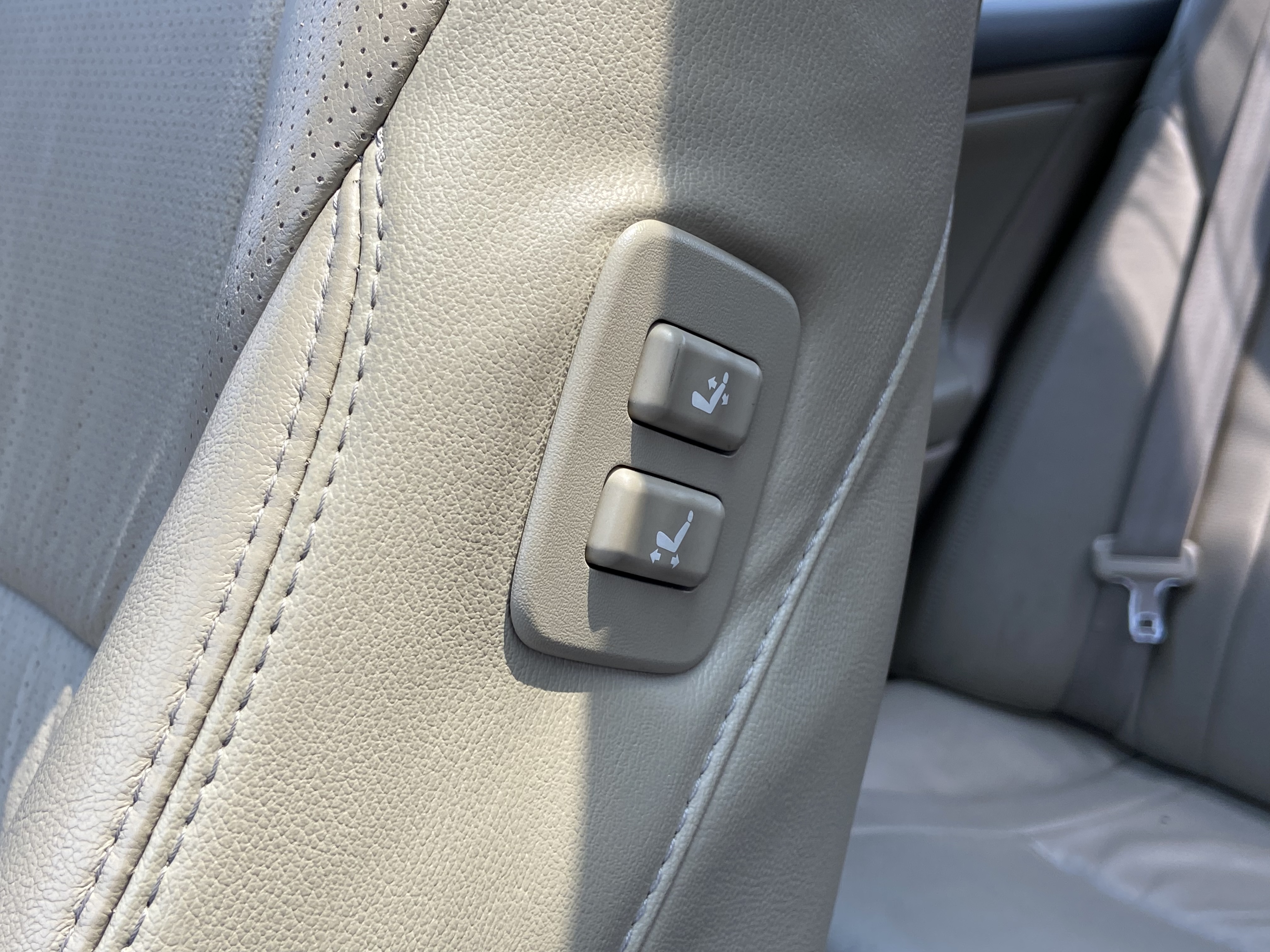 2006 Camry 2.0G 電話0909068733 同LINE 阿程  第10張相片