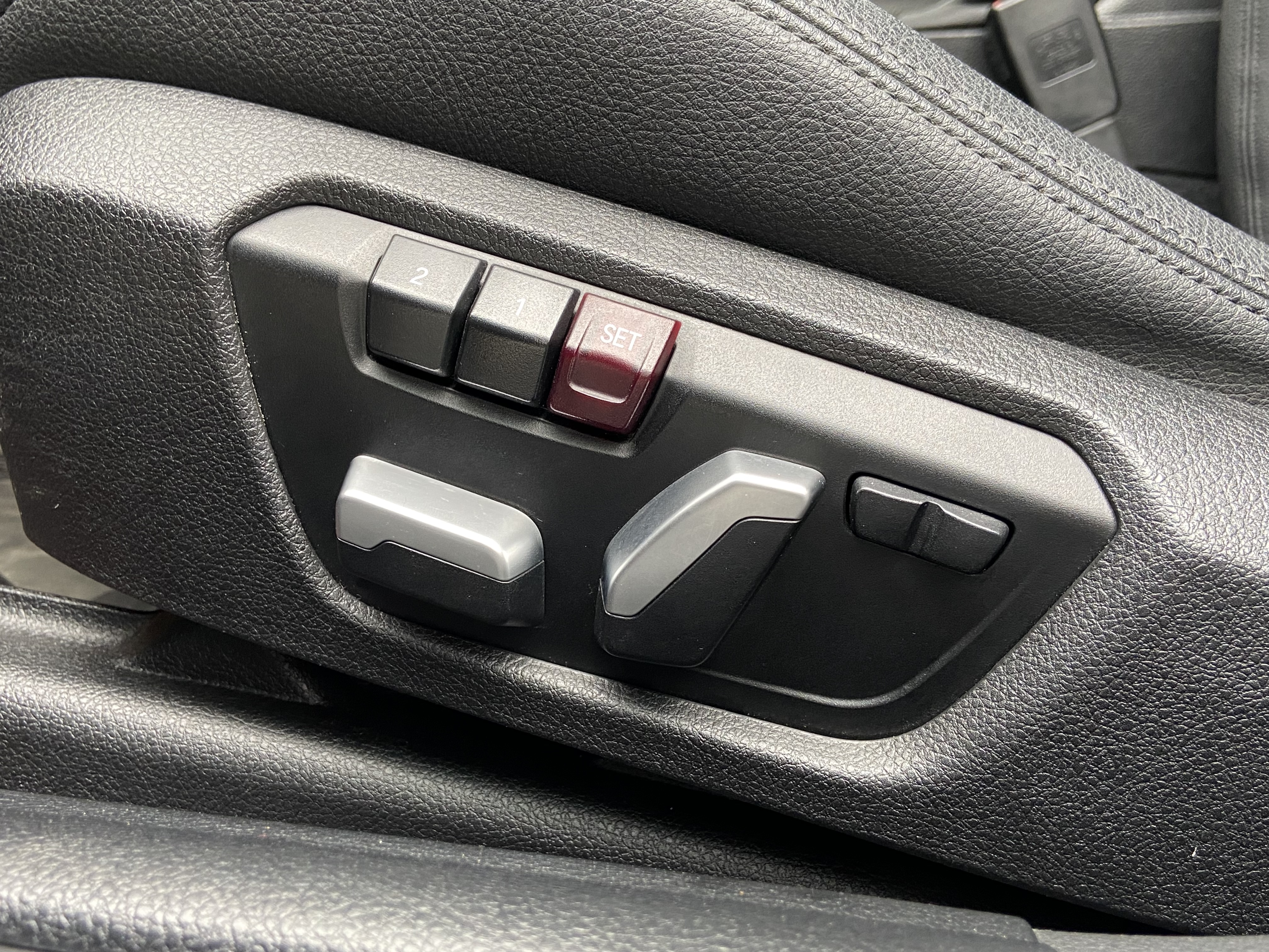 2015 Bmw 116 電話0909068733 同LINE 阿程  第5張相片