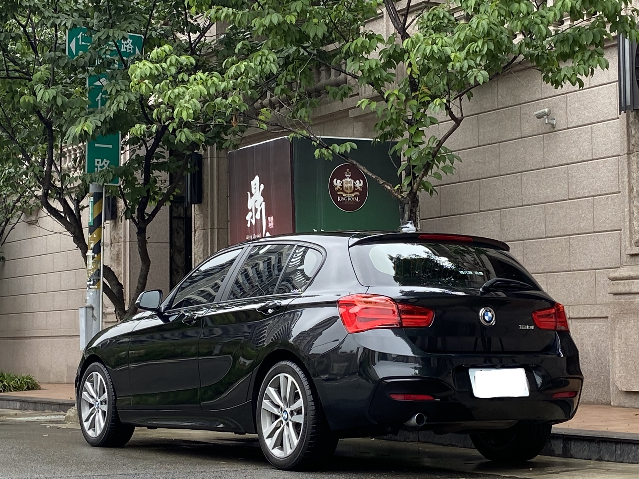 2015 Bmw 120i 電話0909068733 同LINE 阿程  第2張相片