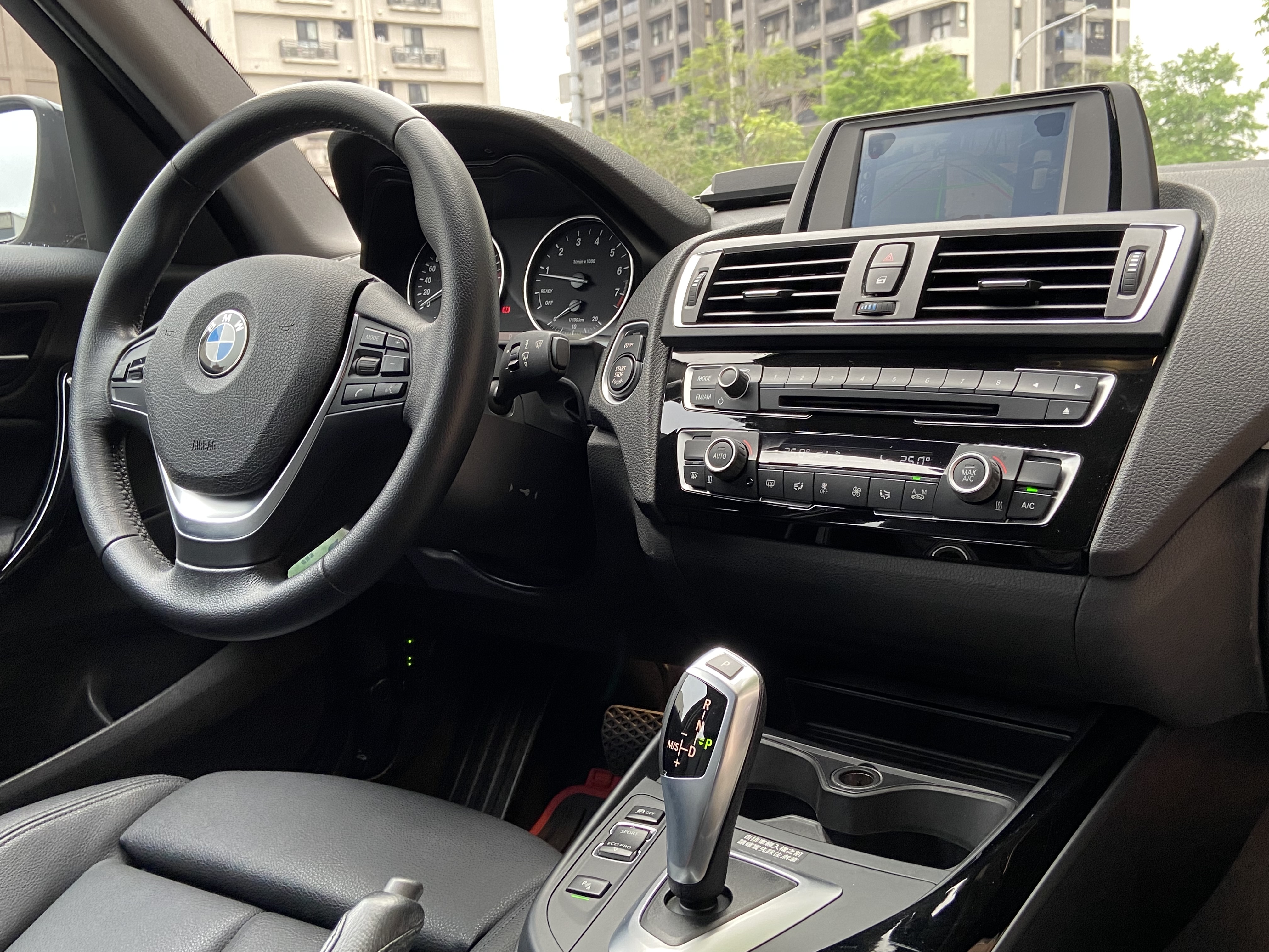 2015 Bmw 120i 電話0909068733 同LINE 阿程  第4張相片