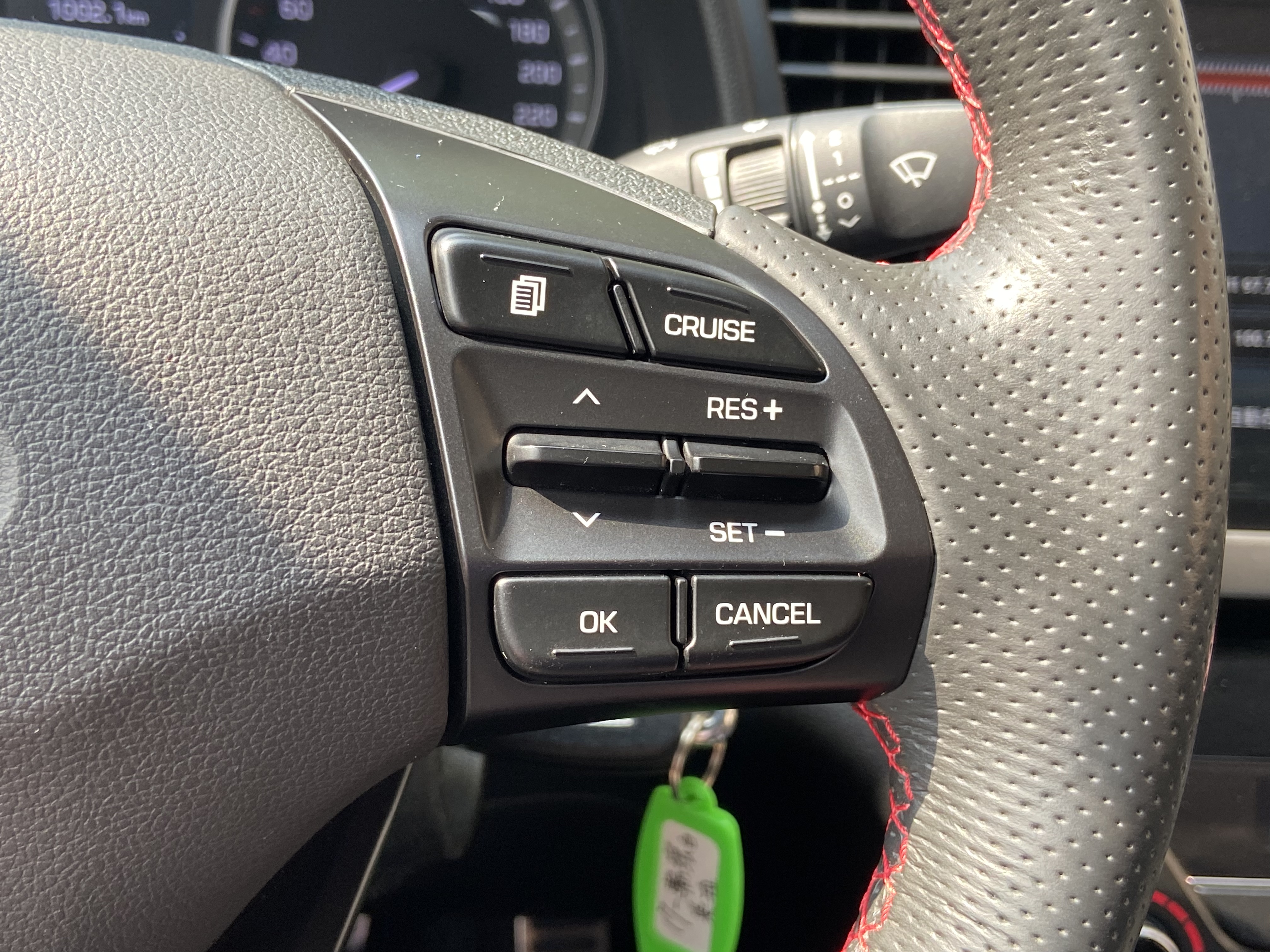 2017 Elantra 1.6 柴油 電話0909068733 同LINE 阿程  第6張相片