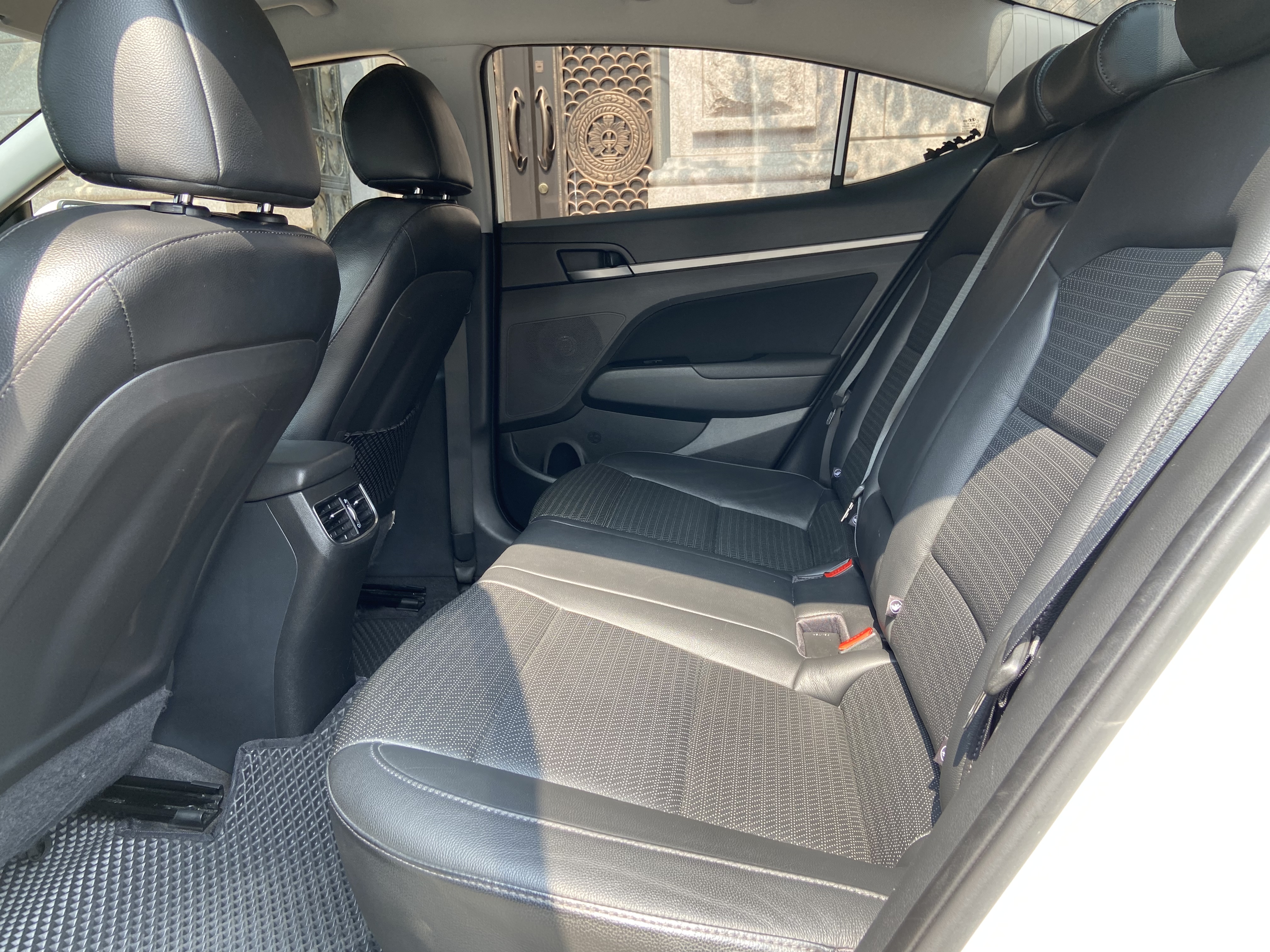 2017 Elantra 1.6 柴油 電話0909068733 同LINE 阿程  第10張相片