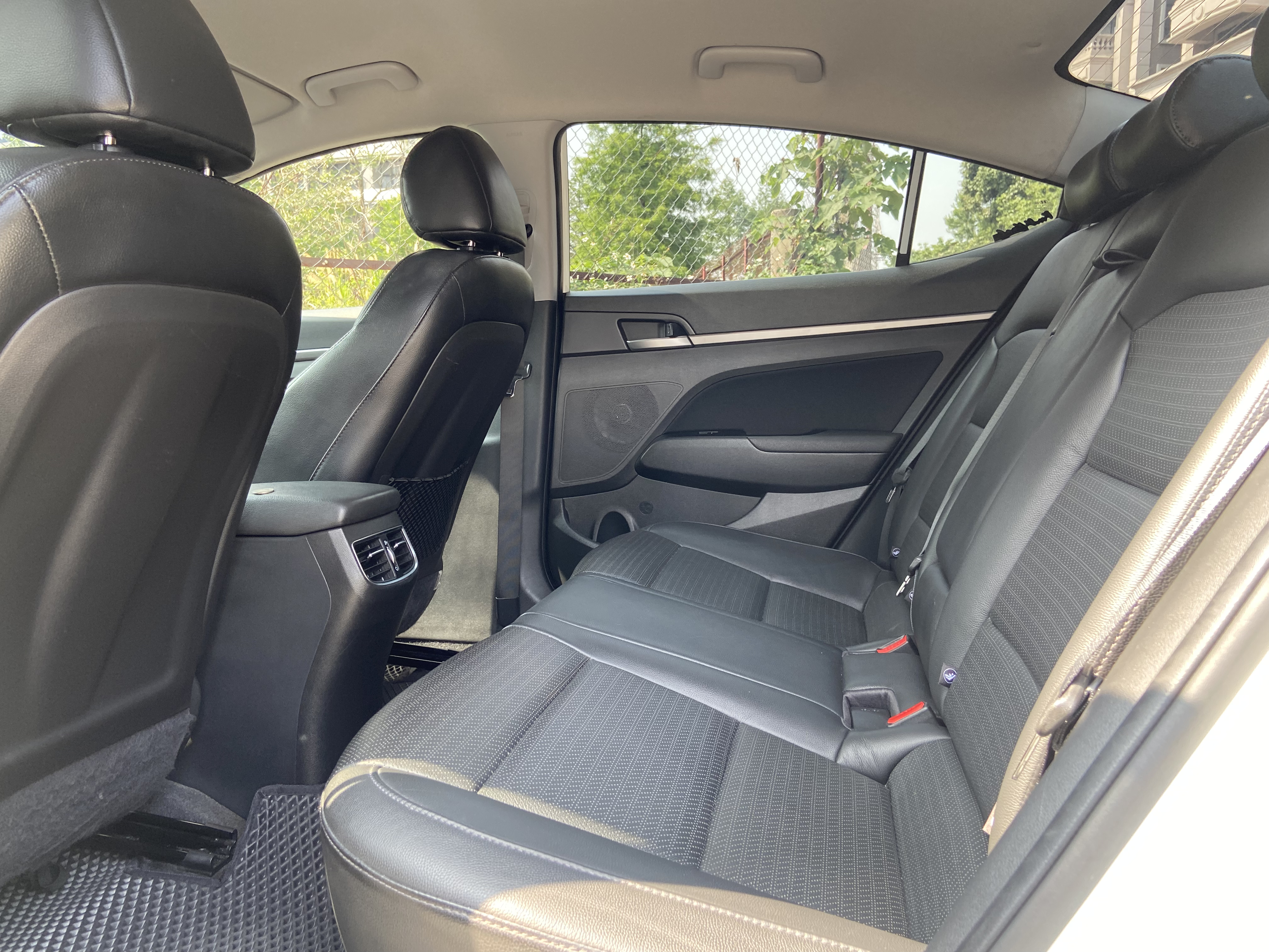 2017 Elantra 1.6 電話0909068733 同LINE 阿程  第9張相片