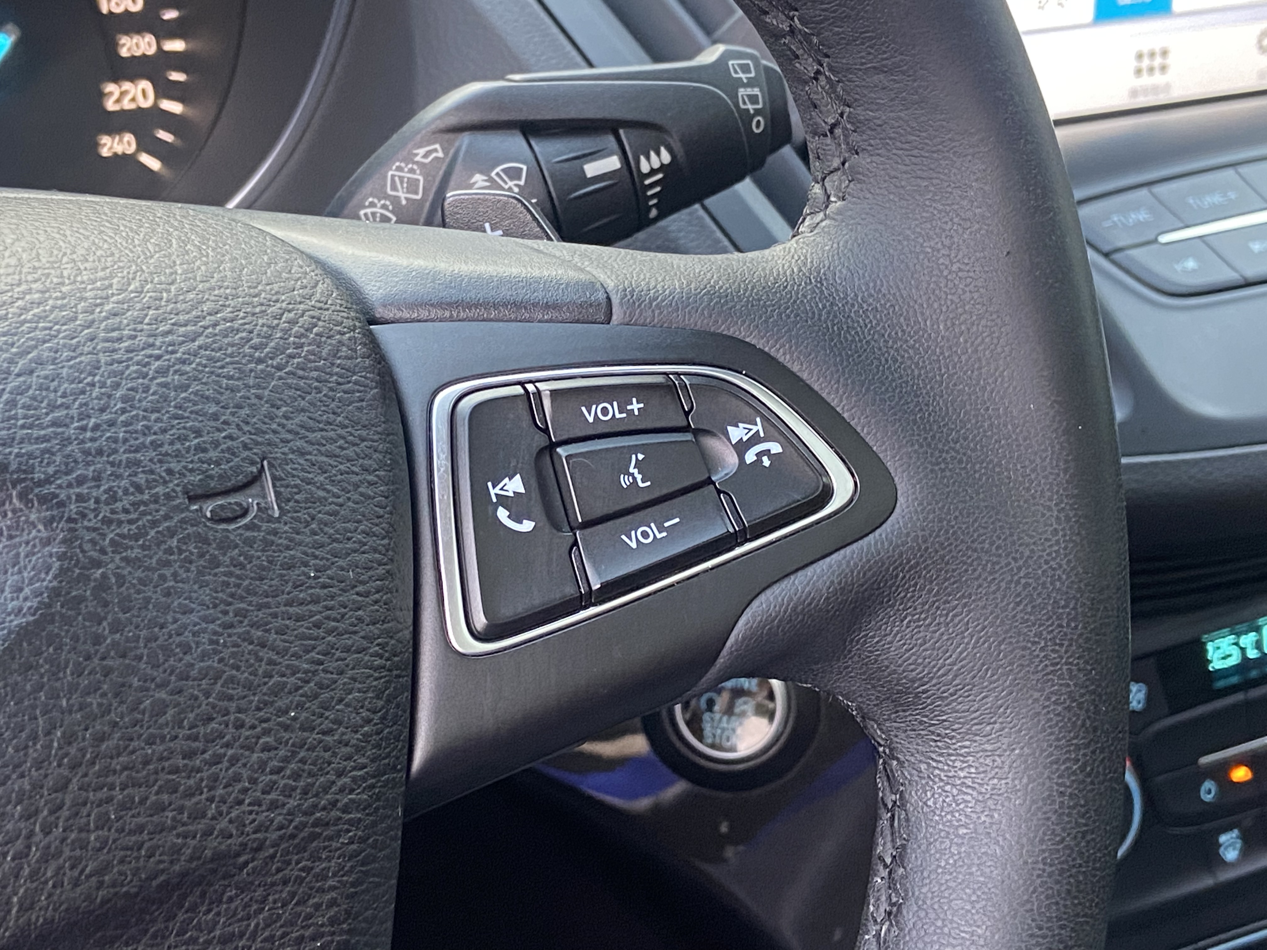 2017 Kuga 1.5 旗艦 電話0909068733 同LINE 阿程  第8張相片