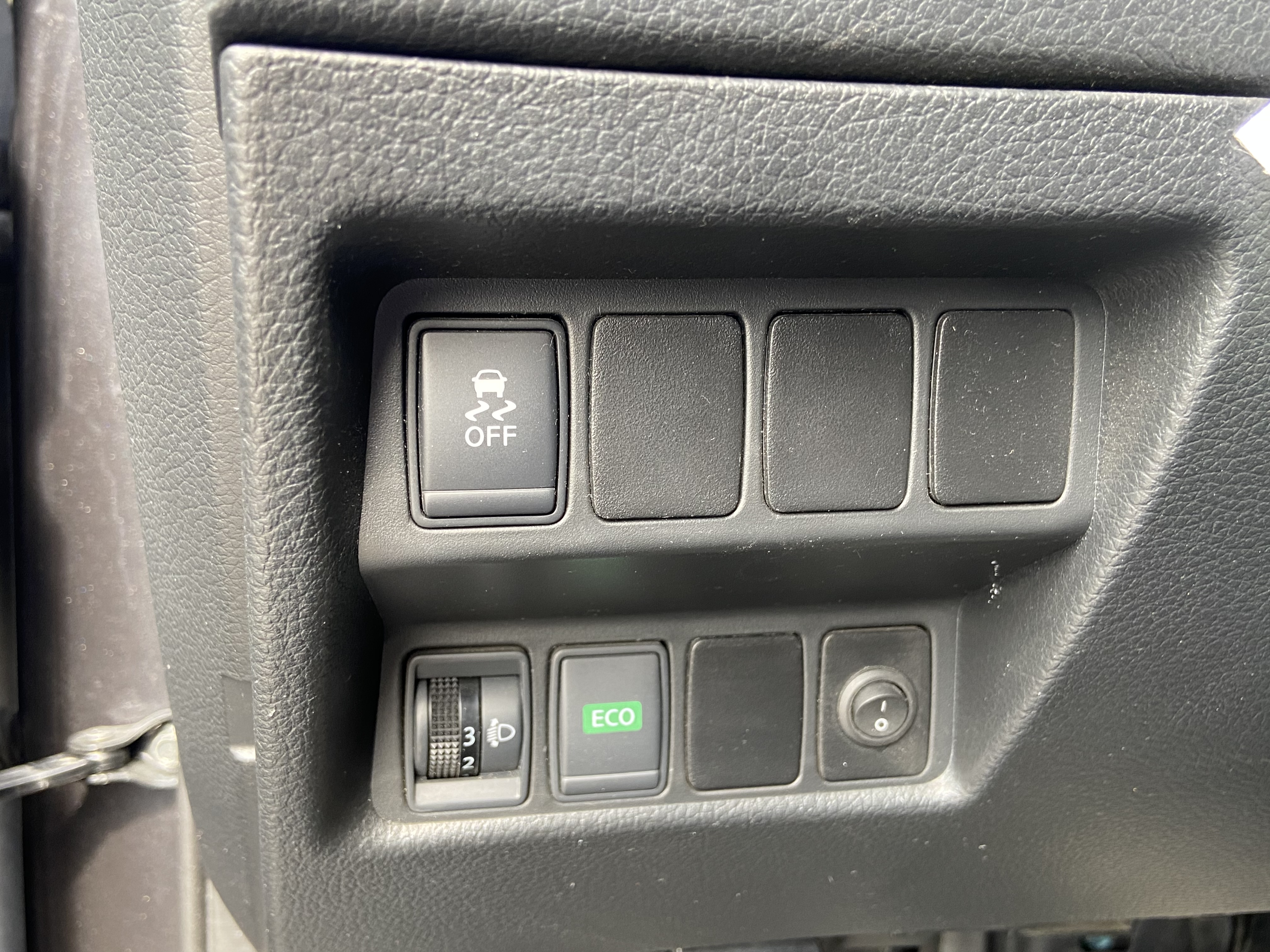 2015 X-trail 2.0 電話0909068733 同LINE 阿程  第5張相片
