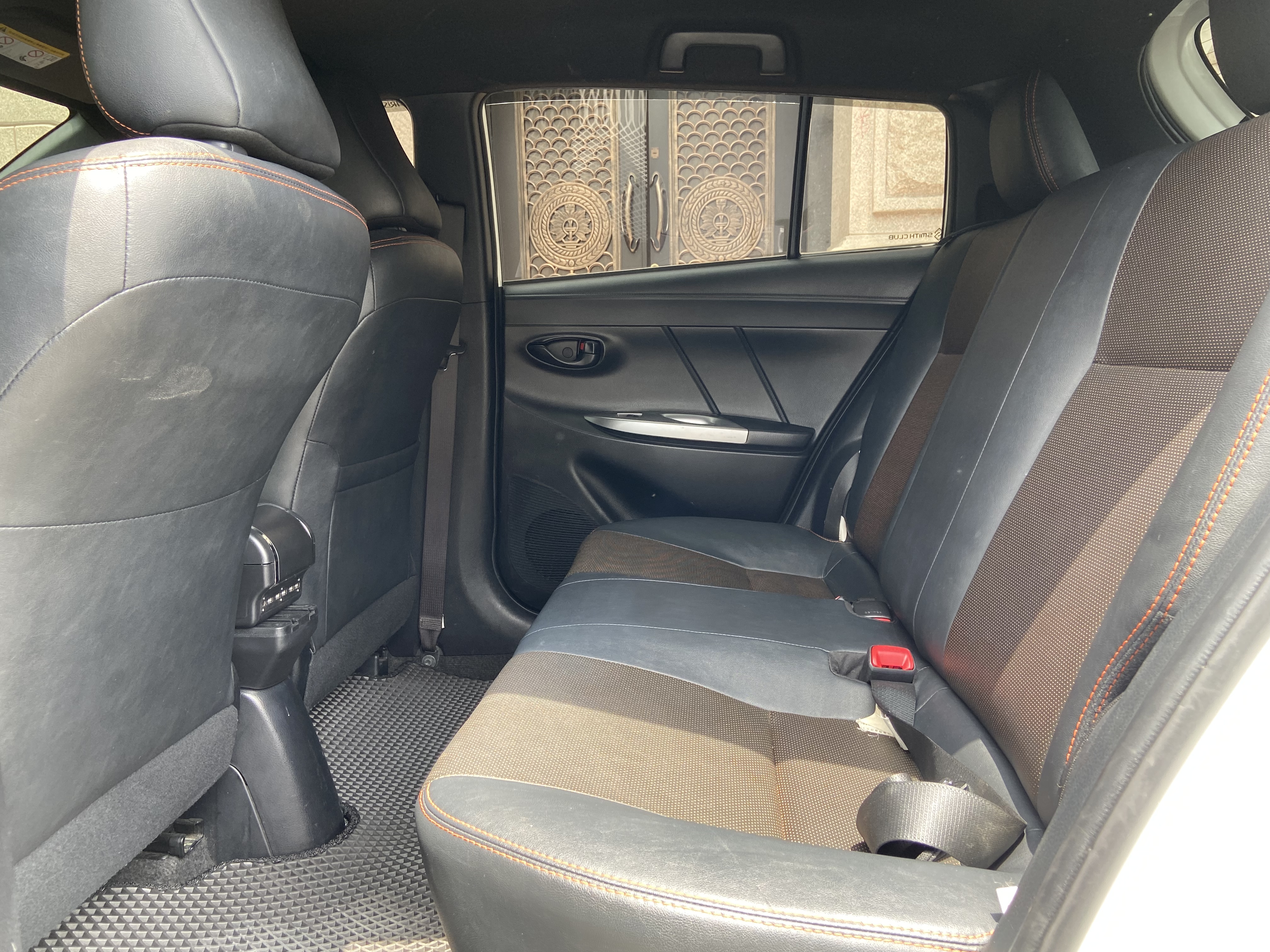 2017 Yaris 1.5 電話0909068733 同Line  第7張相片