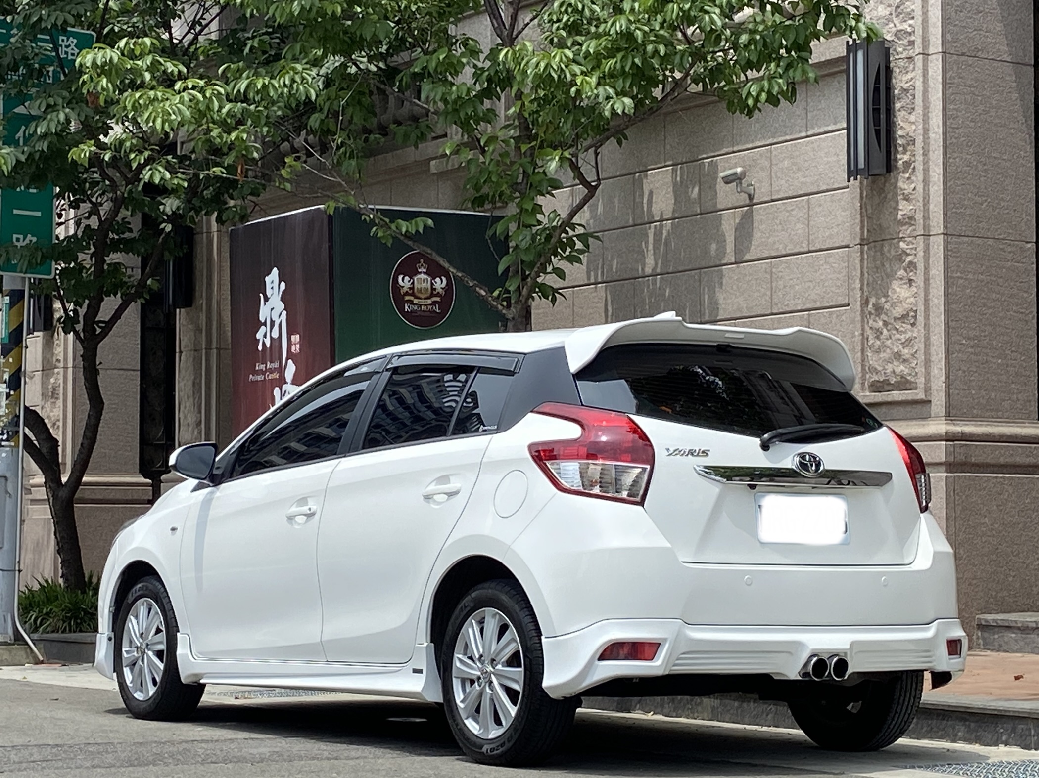 2017 Yaris 1.5 電話0909068733 同Line  第8張相片