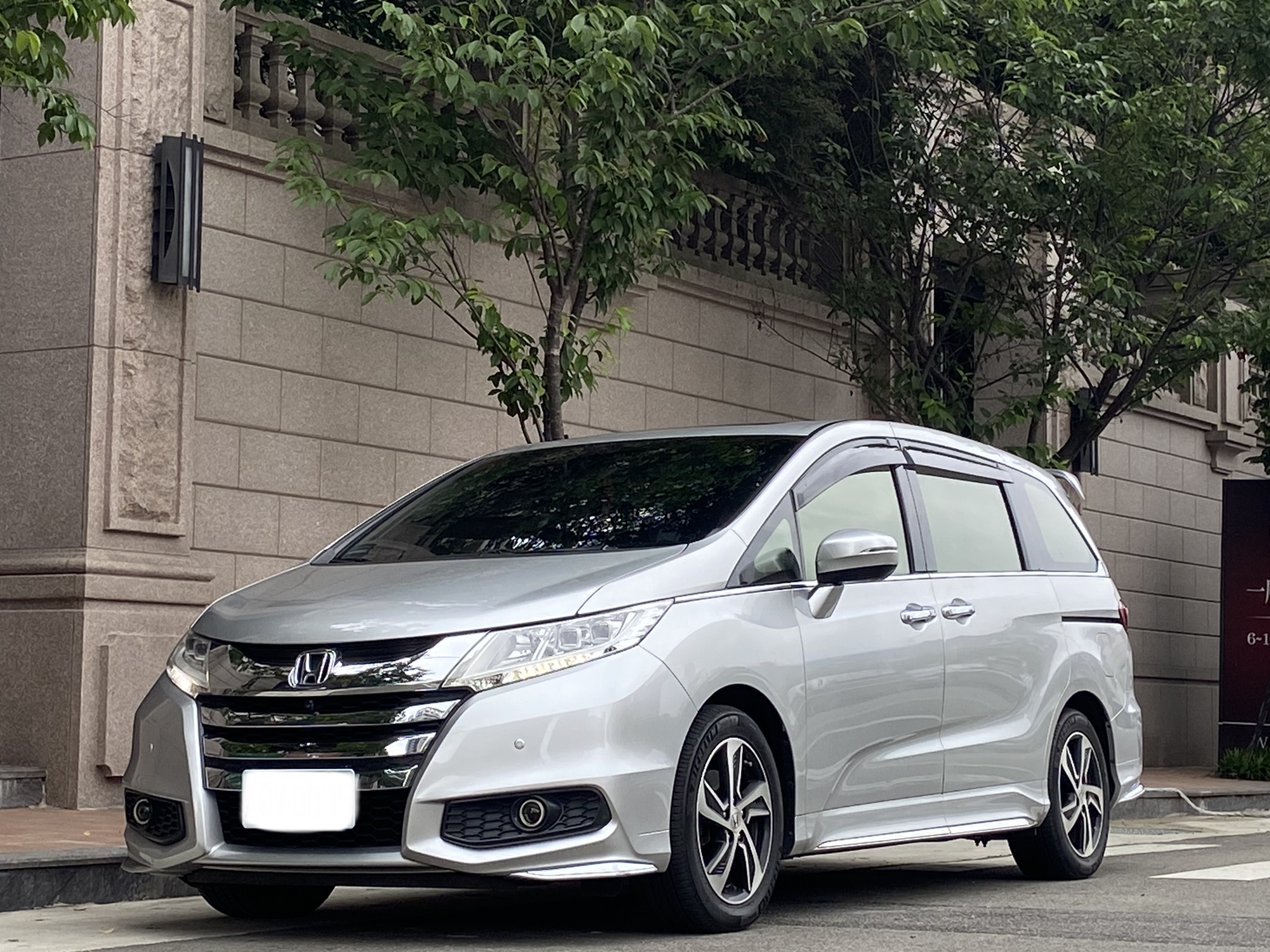 臉書搜尋 夢想程真車庫 全額貸回家 電話0909068733 同LINE 阿程  第1張相片